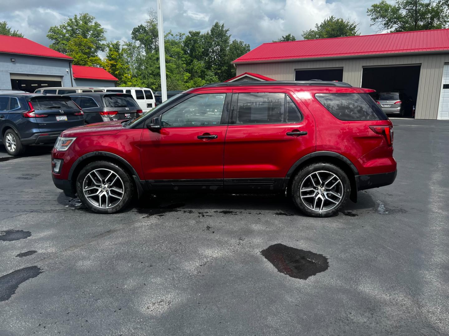 2016 Red /BLACK Ford Explorer Sport 4WD (1FM5K8GT0GG) with an 3.5L V6 DOHC 24V TWIN TURBO engine, 6-Speed Automatic transmission, located at 547 E. Main St., Orwell, OH, 44076, (440) 437-5893, 41.535435, -80.847855 - This 2016 Ford Explorer Sport 4WD is a high-performance SUV that combines power, luxury, and advanced technology. It features a potent 3.5-liter Twin Turbo EcoBoost V6 engine producing 365 horsepower, paired with a 6-speed automatic transmission. This powertrain allows for impressive acceleration, r - Photo#29