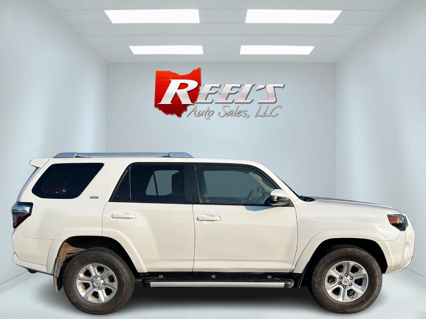 2017 White /Black Toyota 4Runner SR5 4WD (JTEBU5JR8H5) with an 4.0L V6 DOHC 24V engine, 5-Speed Automatic transmission, located at 11115 Chardon Rd. , Chardon, OH, 44024, (440) 214-9705, 41.580246, -81.241943 - Photo#4