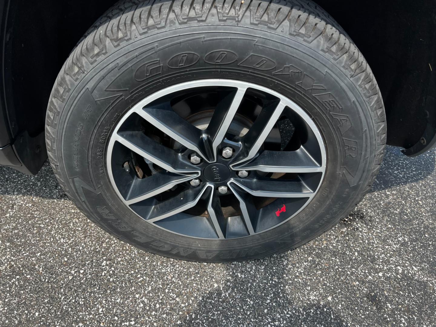 2017 Red /Black Jeep Grand Cherokee Trailhawk 4WD (1C4RJFLG4HC) with an 3.6L V6 DOHC 24V engine, 8A transmission, located at 11115 Chardon Rd. , Chardon, OH, 44024, (440) 214-9705, 41.580246, -81.241943 - This 2017 Jeep Grand Cherokee Trailhawk with a 3.6 Pentastar V6 engine and 8-speed automatic transmission is a well-equipped SUV designed for both rugged off-road performance and everyday comfort. Features like the Quadra Lift Air Suspension, 4WD system, and Electronic Limited Slip Rear Differential - Photo#15