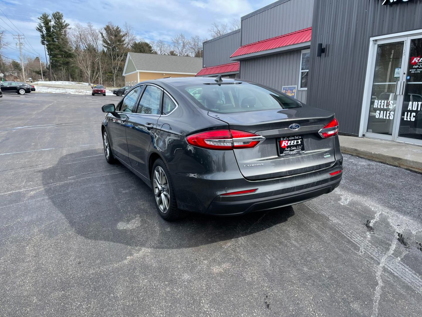 2019 Gray /Black Ford Fusion SEL (3FA6P0CD5KR) with an 1.5L I4 DOHC 16V TURBO engine, 6A transmission, located at 547 E. Main St., Orwell, OH, 44076, (440) 437-5893, 41.535435, -80.847855 - Photo#9