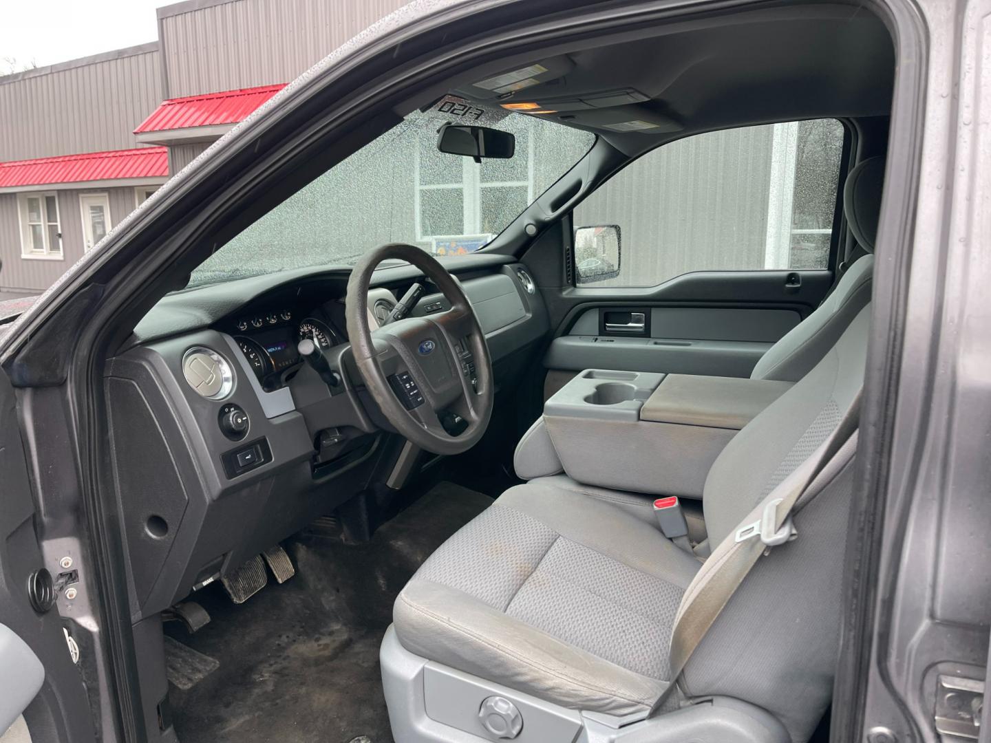 2013 Gray /Gray Ford F-150 XLT SuperCrew 6.5-ft. Bed 4WD (1FTFW1EF2DF) with an 5.0L V8 engine, 6-Speed Automatic transmission, located at 547 E. Main St., Orwell, OH, 44076, (440) 437-5893, 41.535435, -80.847855 - Photo#18