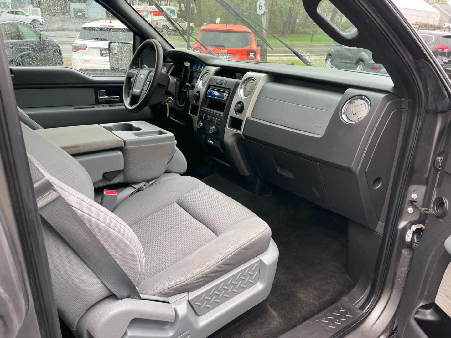 2013 Gray /Gray Ford F-150 XLT SuperCrew 6.5-ft. Bed 4WD (1FTFW1EF2DF) with an 5.0L V8 engine, 6-Speed Automatic transmission, located at 547 E. Main St., Orwell, OH, 44076, (440) 437-5893, 41.535435, -80.847855 - Photo#35