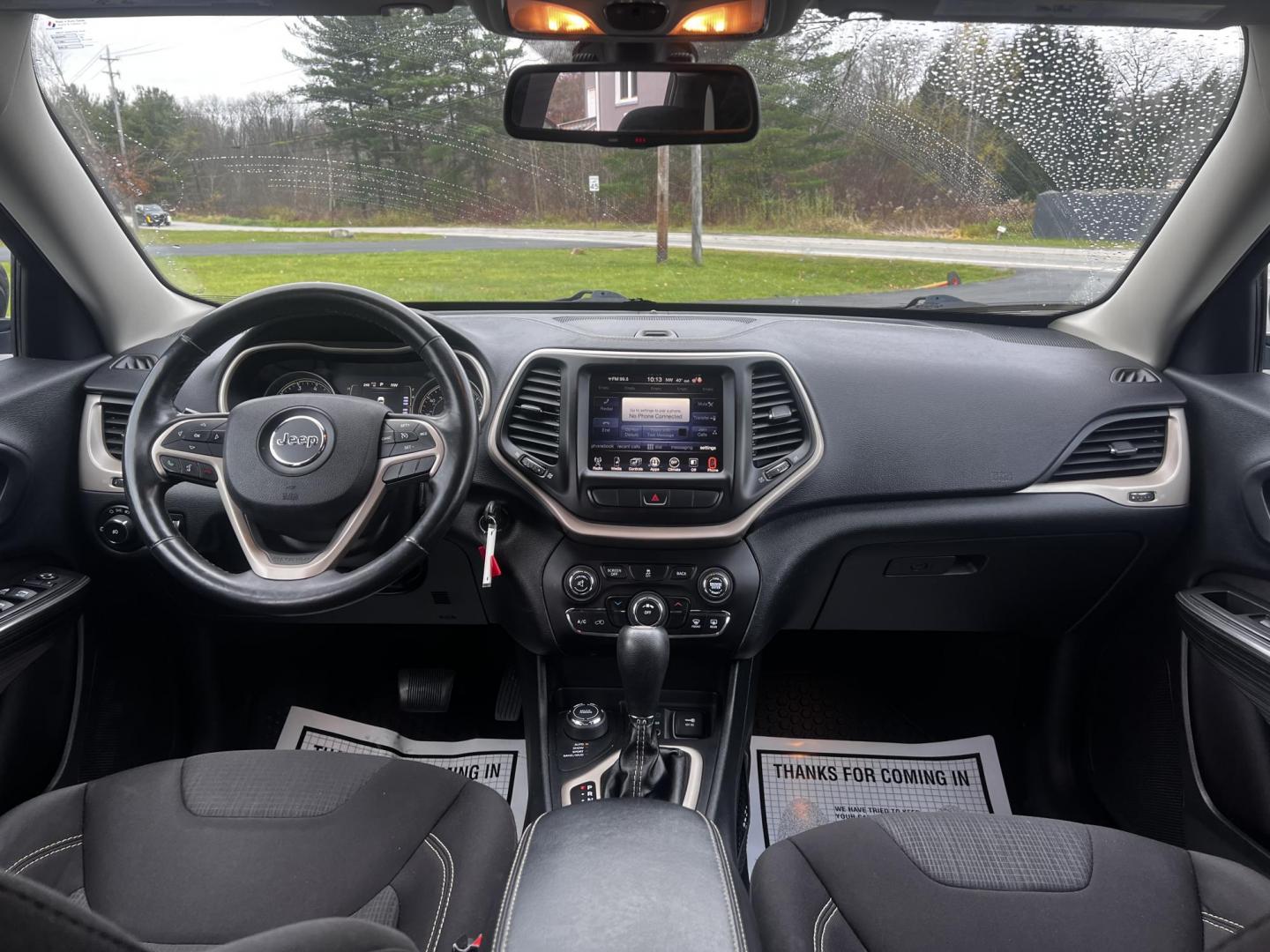 2015 Gray /Black Jeep Cherokee Latitude 4WD (1C4PJMCB0FW) with an 2.4L I4 DOHC 16V engine, 9-Speed Automatic transmission, located at 547 E. Main St., Orwell, OH, 44076, (440) 437-5893, 41.535435, -80.847855 - Photo#31