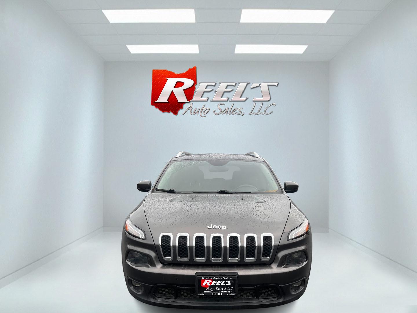 2015 Gray /Black Jeep Cherokee Latitude 4WD (1C4PJMCB0FW) with an 2.4L I4 DOHC 16V engine, 9-Speed Automatic transmission, located at 547 E. Main St., Orwell, OH, 44076, (440) 437-5893, 41.535435, -80.847855 - Photo#1