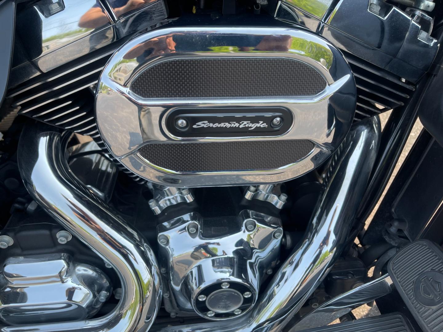 2016 Black /Black Harley-Davidson Unknown - (1HD1KEL1XGB) with an Twin-Cooled High Output Twin Cam 103 engine, 6 Speed Manual transmission, located at 547 E. Main St., Orwell, OH, 44076, (440) 437-5893, 41.535435, -80.847855 - Photo#6