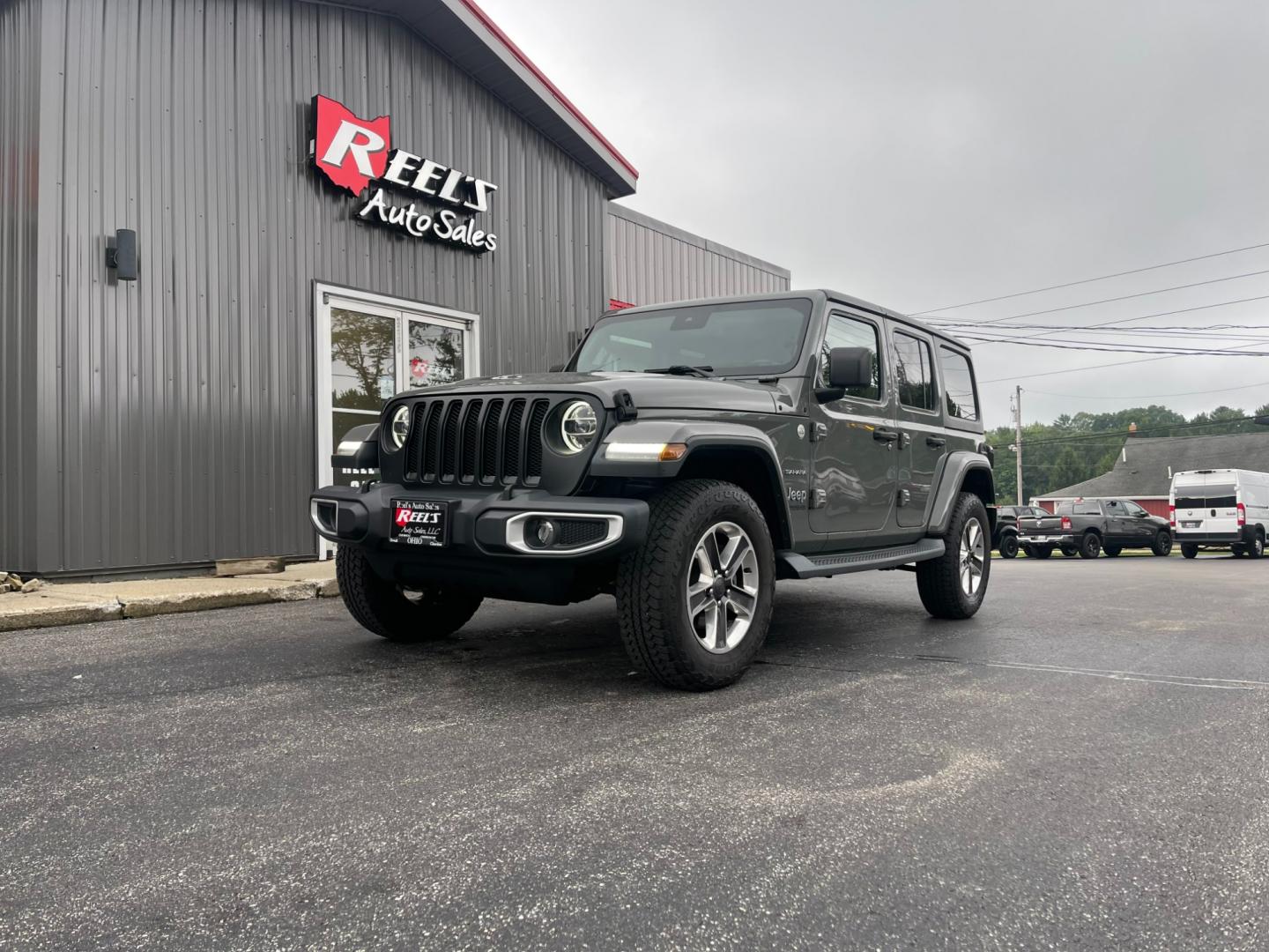 2019 Gray /Black Jeep Wrangler Unlimited Sahara (1C4HJXEG1KW) with an 3.6L V6 DOHC 24V engine, 8A transmission, located at 11115 Chardon Rd. , Chardon, OH, 44024, (440) 214-9705, 41.580246, -81.241943 - Photo#0