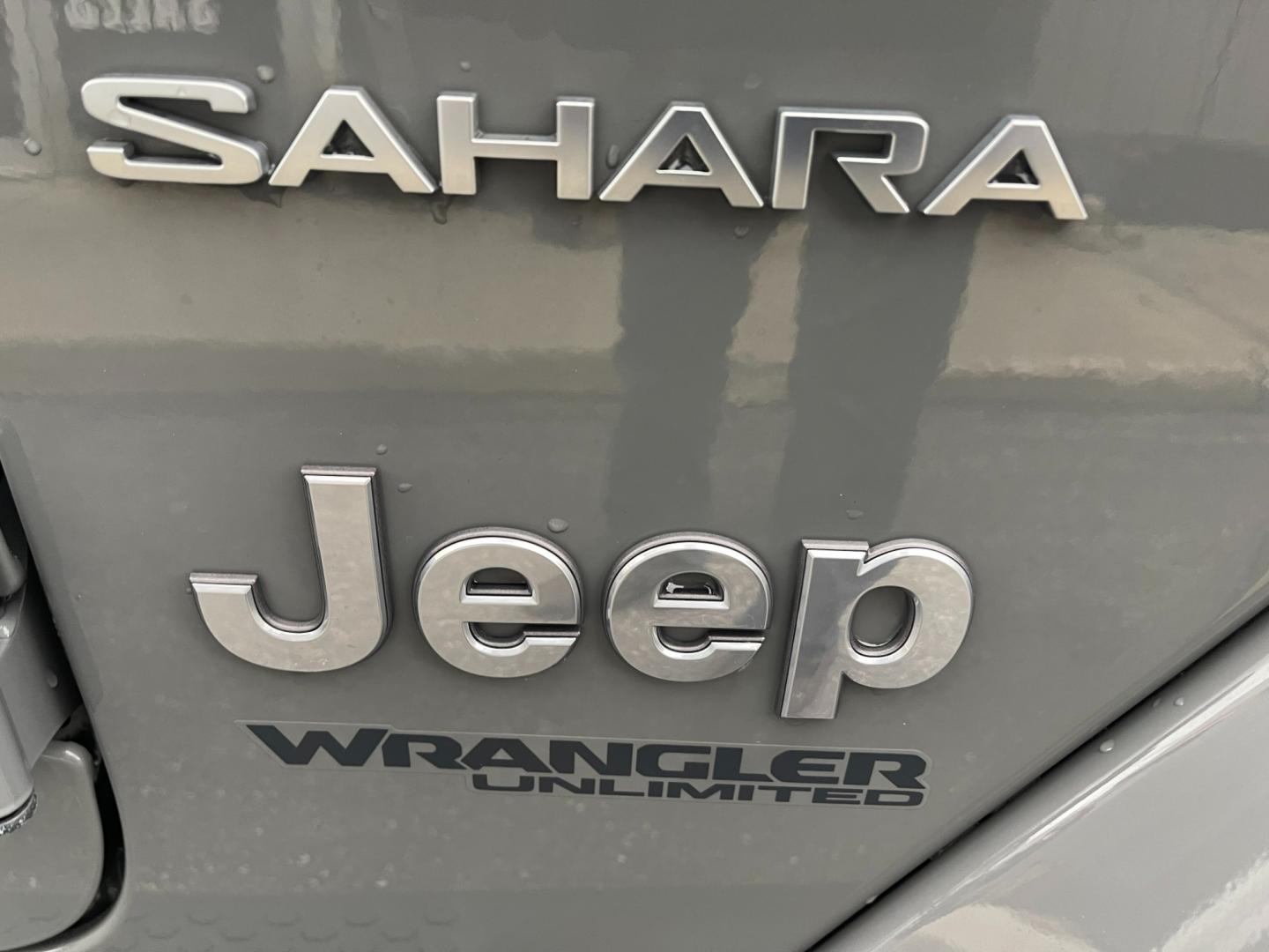 2019 Gray /Black Jeep Wrangler Unlimited Sahara (1C4HJXEG1KW) with an 3.6L V6 DOHC 24V engine, 8A transmission, located at 11115 Chardon Rd. , Chardon, OH, 44024, (440) 214-9705, 41.580246, -81.241943 - Photo#5