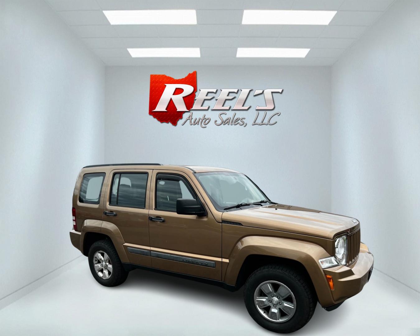 2012 Brown /Gray Jeep Liberty Sport 4WD (1C4PJMAK4CW) with an 3.7L V6 SOHC 12V engine, 4-Speed Automatic transmission, located at 547 E. Main St., Orwell, OH, 44076, (440) 437-5893, 41.535435, -80.847855 - This 2012 Jeep Liberty Sport is a reliable and capable off-road vehicle, featuring a 3.7-liter SOHC V6 engine and a 4-speed automatic transmission. With Trail Rated capability, it can handle tough terrain and inclement weather conditions. The dusk-sensing headlights adjust to changing light conditio - Photo#3