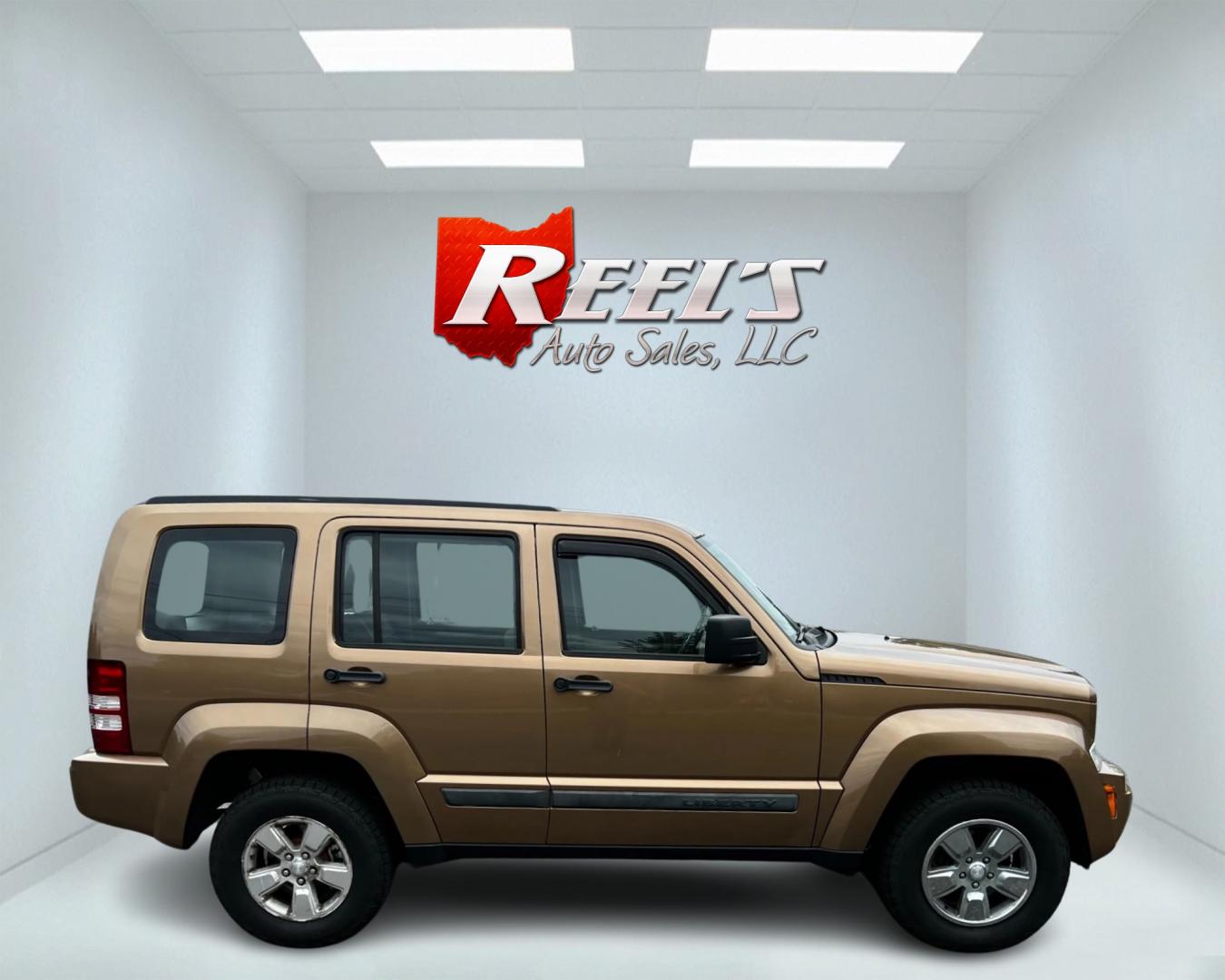 2012 Brown /Gray Jeep Liberty Sport 4WD (1C4PJMAK4CW) with an 3.7L V6 SOHC 12V engine, 4-Speed Automatic transmission, located at 547 E. Main St., Orwell, OH, 44076, (440) 437-5893, 41.535435, -80.847855 - This 2012 Jeep Liberty Sport is a reliable and capable off-road vehicle, featuring a 3.7-liter SOHC V6 engine and a 4-speed automatic transmission. With Trail Rated capability, it can handle tough terrain and inclement weather conditions. The dusk-sensing headlights adjust to changing light conditio - Photo#4