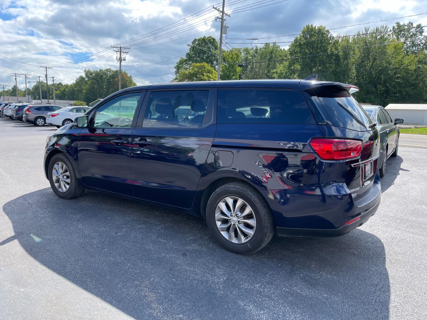 2020 Blue /Tan Kia Sedona LX (KNDMB5C12L6) with an 3.3L V6 DOHC 24V engine, 8-Speed Automatic transmission, located at 547 E. Main St., Orwell, OH, 44076, (440) 437-5893, 41.535435, -80.847855 - Photo#12