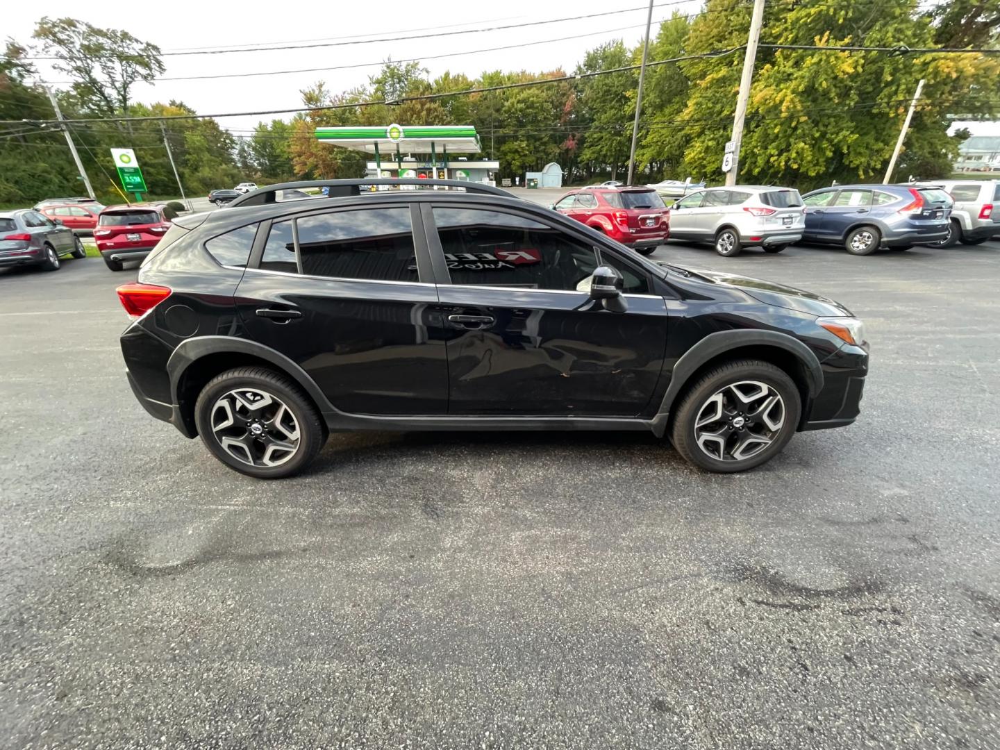 2018 Black /Black Subaru Crosstrek 2.0i Limited CVT (JF2GTAMC9JH) with an 2.0L H4 DOHC 16V engine, Automatic transmission, located at 547 E. Main St., Orwell, OH, 44076, (440) 437-5893, 41.535435, -80.847855 - Photo#5