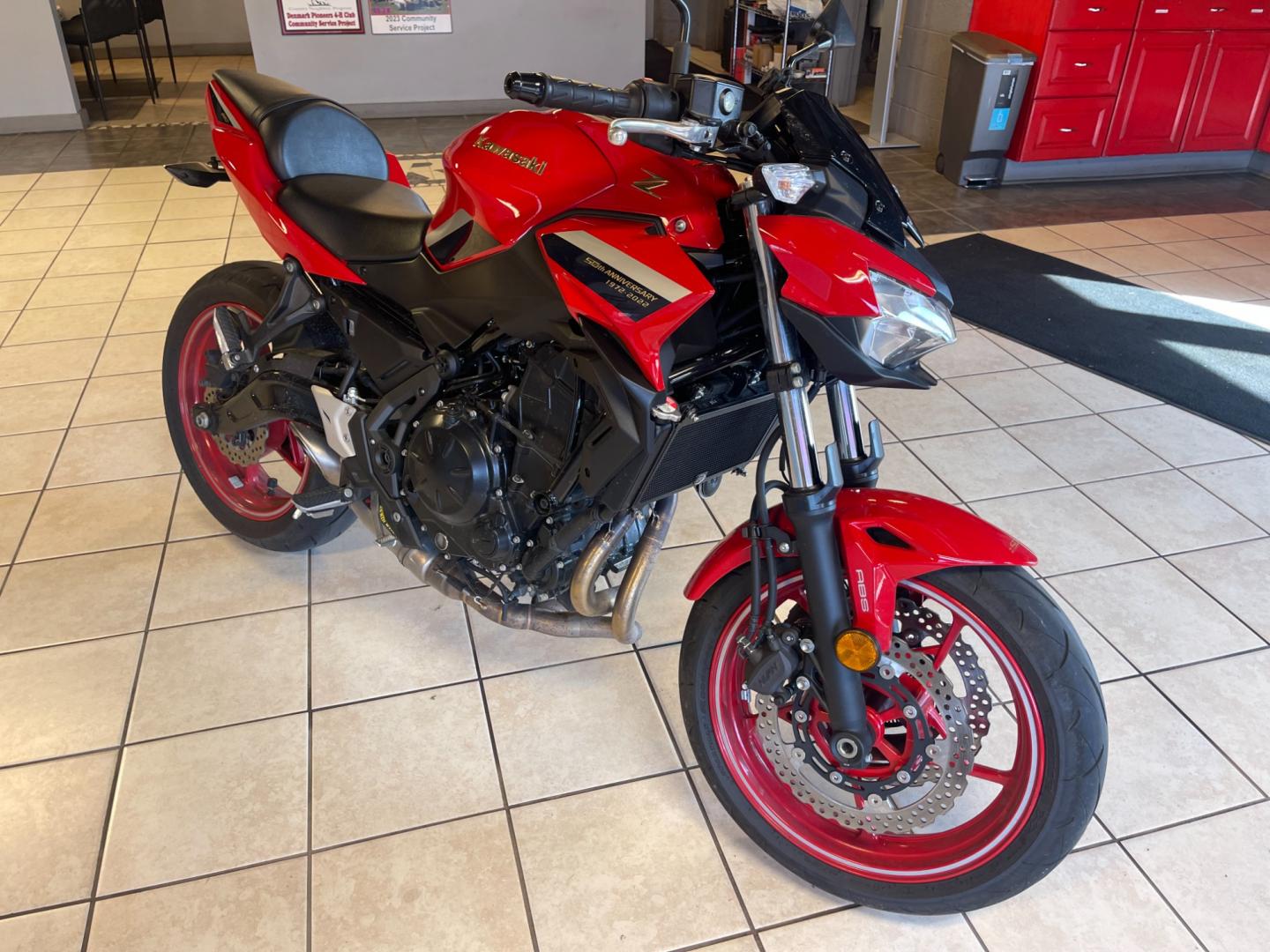 2022 Red /Black Kawasaki Z650 - (ML5EREK1XND) with an 649CC 4-stroke, 2-cylinder, DOHC, liquid-cooled engine, 6 Speed Return Shift transmission, located at 547 E. Main St., Orwell, OH, 44076, (440) 437-5893, 41.535435, -80.847855 - Photo#0