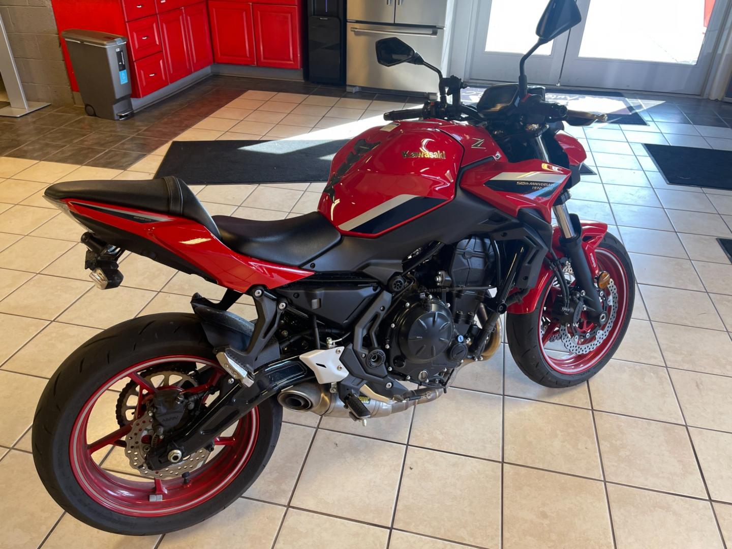 2022 Red /Black Kawasaki Z650 - (ML5EREK1XND) with an 649CC 4-stroke, 2-cylinder, DOHC, liquid-cooled engine, 6 Speed Return Shift transmission, located at 547 E. Main St., Orwell, OH, 44076, (440) 437-5893, 41.535435, -80.847855 - Photo#6