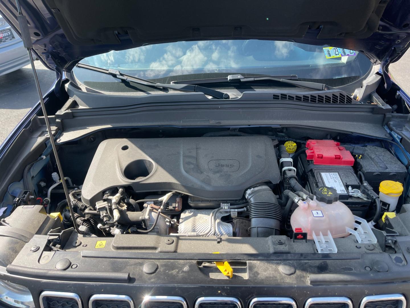 2019 Blue /Black Jeep Renegade Latitude 4WD (ZACNJBB14KP) with an 1.3L Turbo engine, 9A transmission, located at 11115 Chardon Rd. , Chardon, OH, 44024, (440) 214-9705, 41.580246, -81.241943 - Photo#16