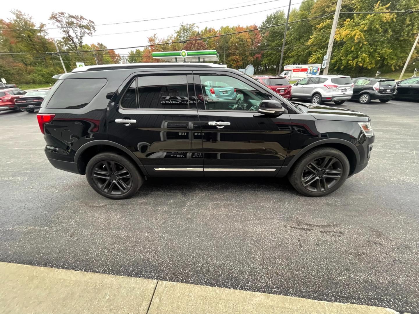 2016 Black /Brown Ford Explorer Limited 4WD (1FM5K8FH8GG) with an 2.3L I4 DOHC 16V Turbo engine, 6-Speed Automatic transmission, located at 11115 Chardon Rd. , Chardon, OH, 44024, (440) 214-9705, 41.580246, -81.241943 - Photo#5