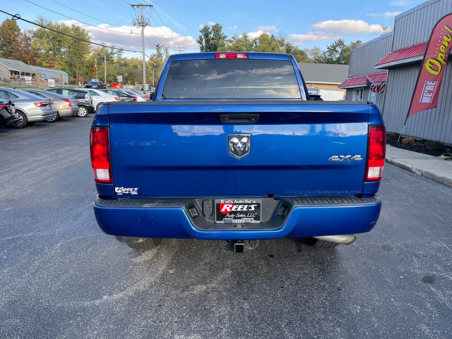 2018 Blue /Black RAM 1500 Express Crew Cab SWB 4WD (3C6RR7KG3JG) with an 3.6L V6 DOHC 24V FFV engine, 8A transmission, located at 547 E. Main St., Orwell, OH, 44076, (440) 437-5893, 41.535435, -80.847855 - Photo#10