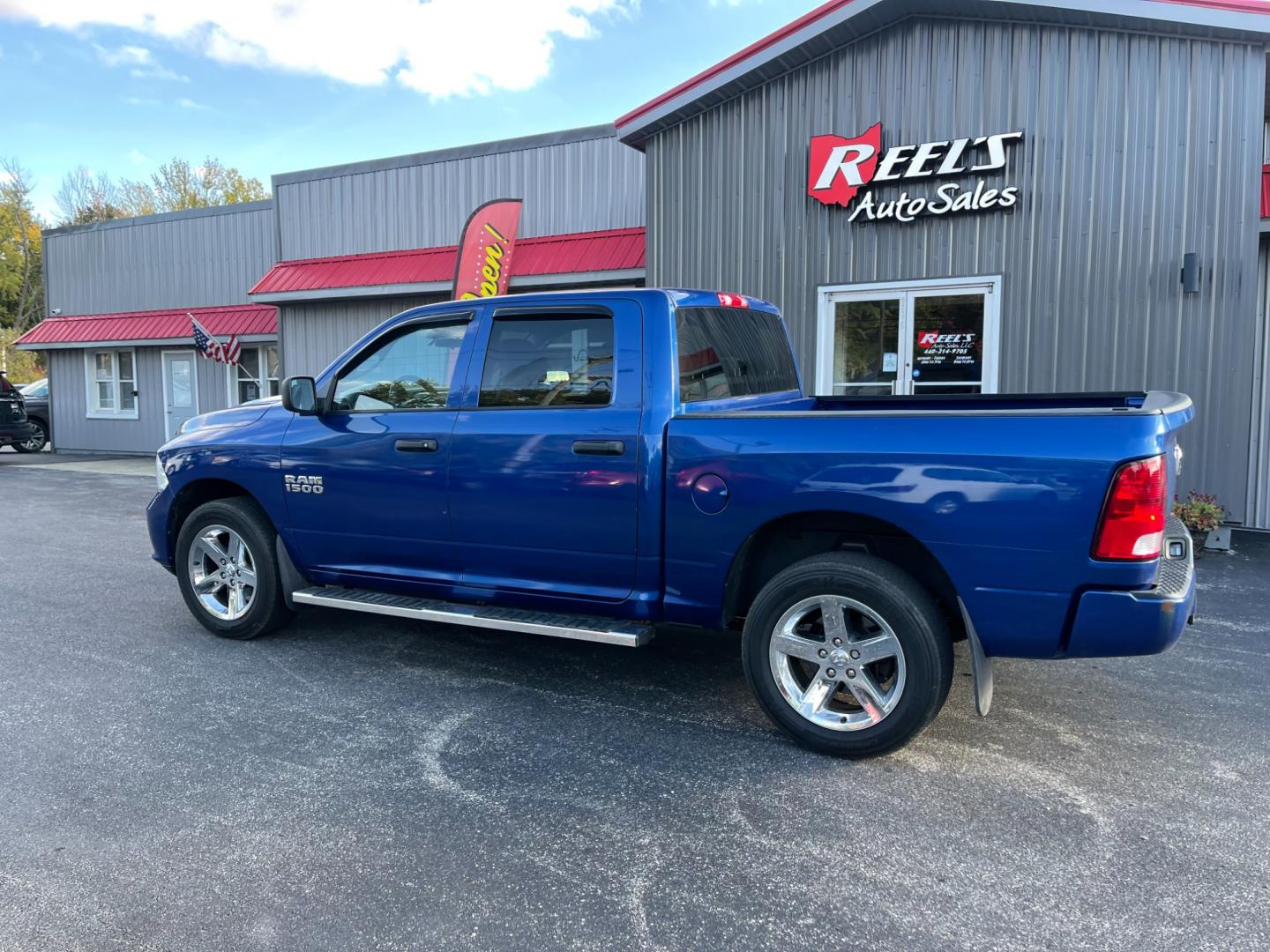 2018 Blue /Black RAM 1500 Express Crew Cab SWB 4WD (3C6RR7KG3JG) with an 3.6L V6 DOHC 24V FFV engine, 8A transmission, located at 547 E. Main St., Orwell, OH, 44076, (440) 437-5893, 41.535435, -80.847855 - Photo#13