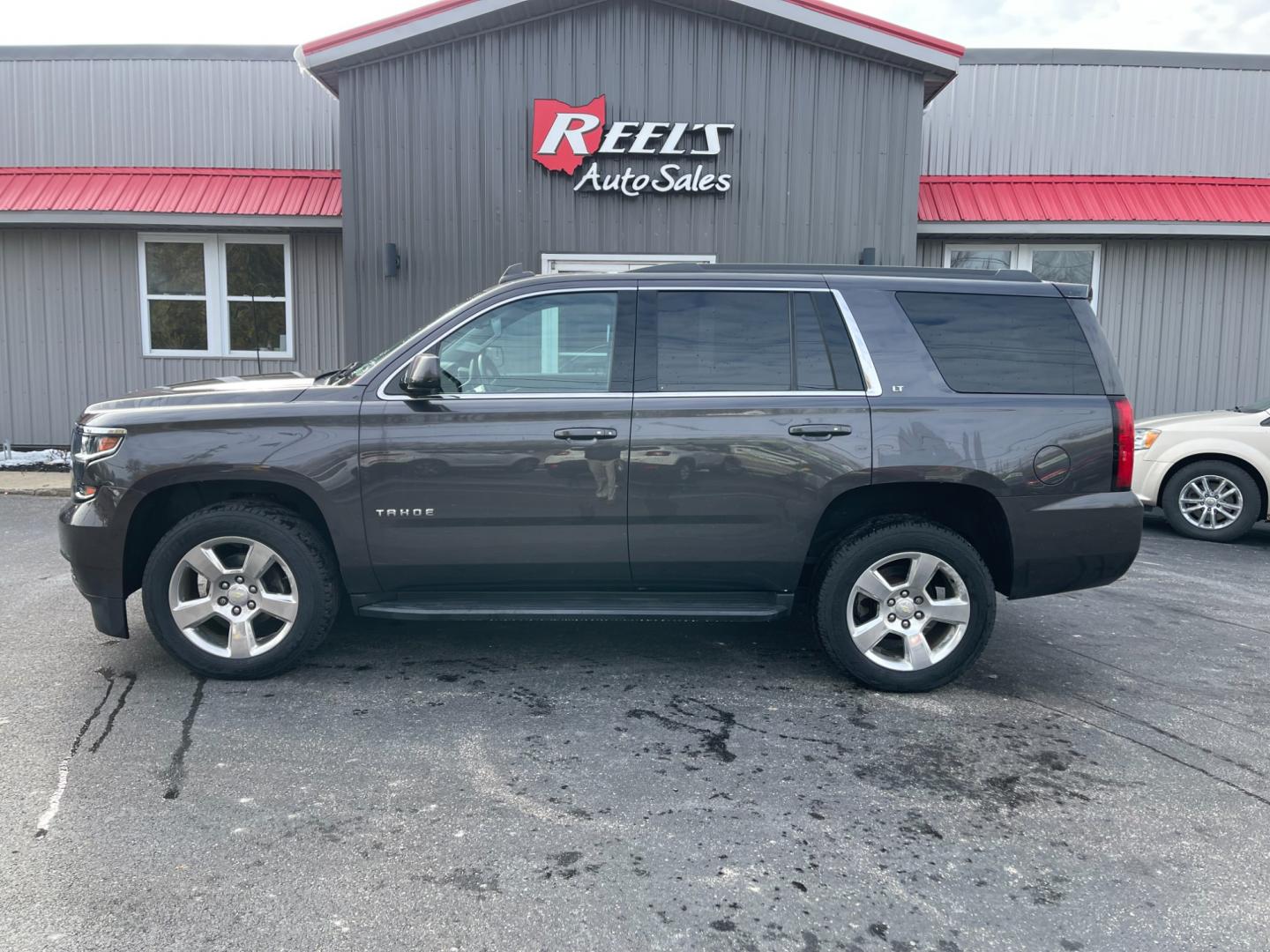 2016 Gray /Black Chevrolet Tahoe LT 4WD (1GNSKBKC0GR) with an 5.3L V8 OHV 16V engine, 6A transmission, located at 547 E. Main St., Orwell, OH, 44076, (440) 437-5893, 41.535435, -80.847855 - Photo#14