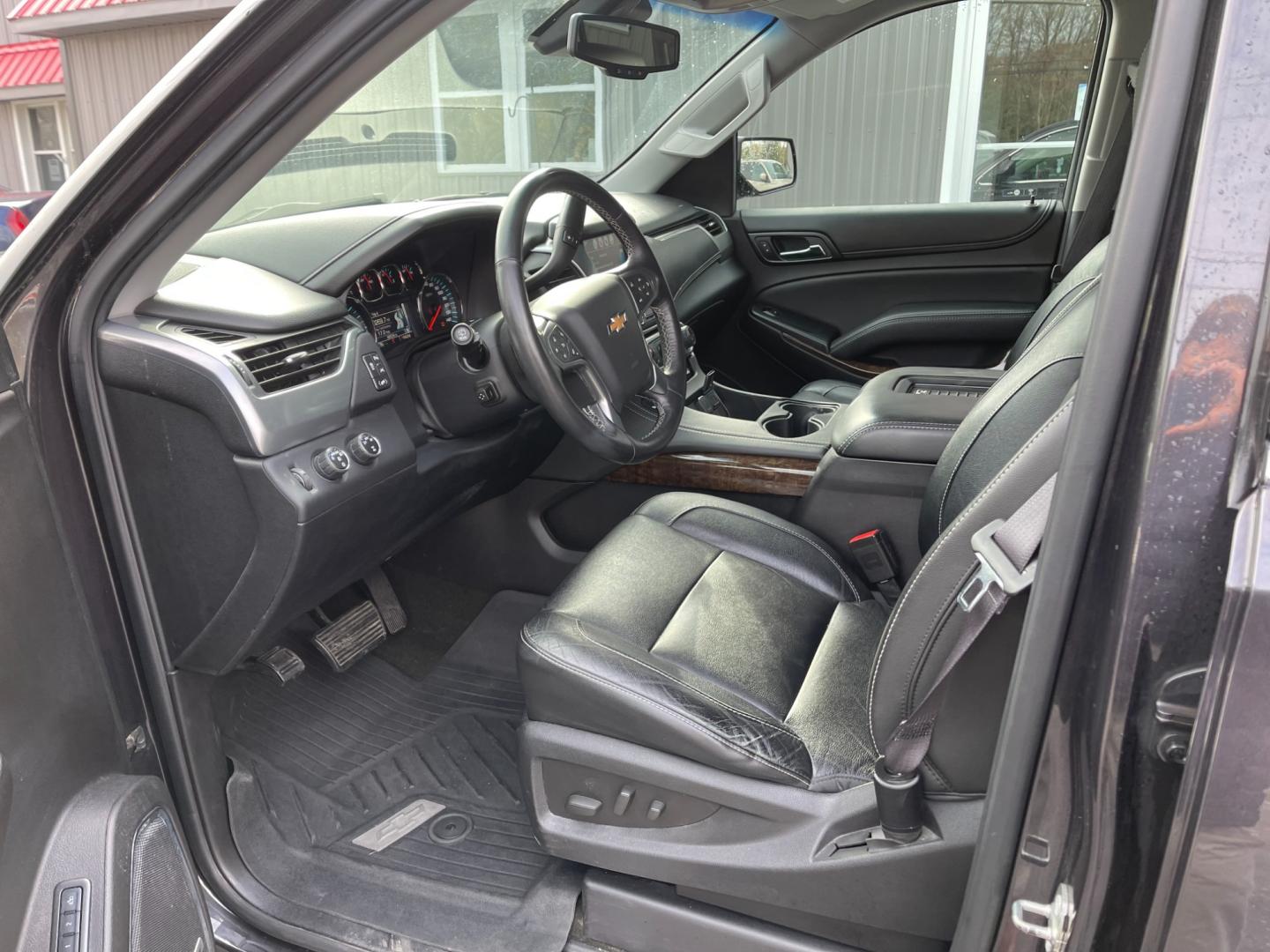 2016 Gray /Black Chevrolet Tahoe LT 4WD (1GNSKBKC0GR) with an 5.3L V8 OHV 16V engine, 6A transmission, located at 547 E. Main St., Orwell, OH, 44076, (440) 437-5893, 41.535435, -80.847855 - Photo#18