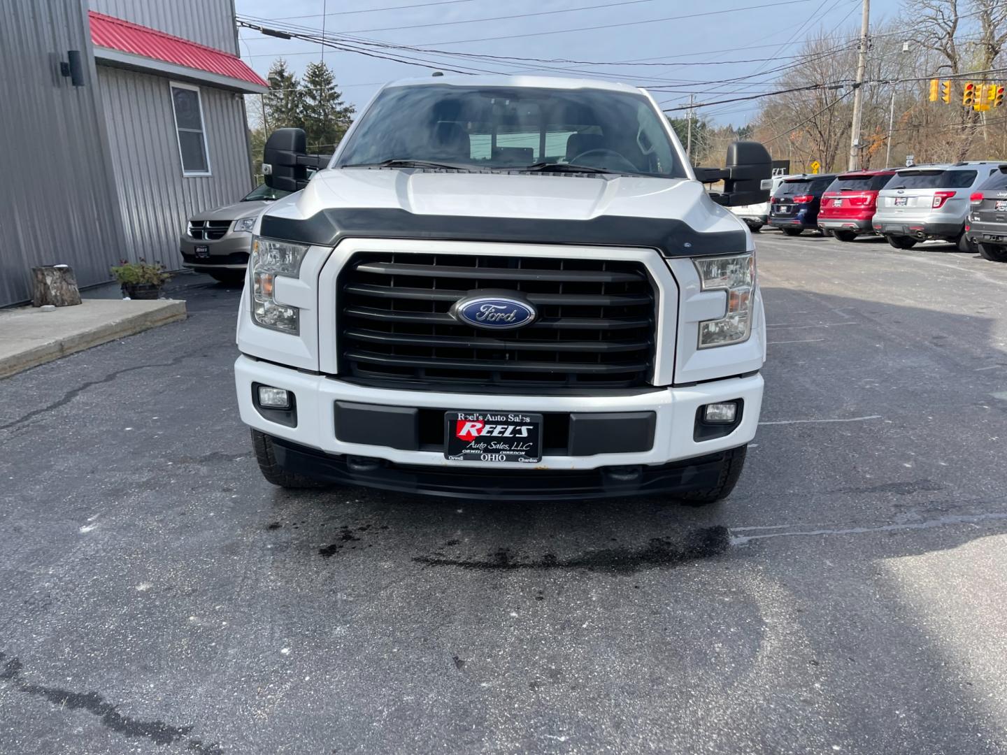 2017 White /Black Ford F-150 XLT SuperCrew 6.5-ft. Bed 4WD (1FTFW1EF2HF) with an 5.0L V8 engine, 6A transmission, located at 11115 Chardon Rd. , Chardon, OH, 44024, (440) 214-9705, 41.580246, -81.241943 - Photo#1