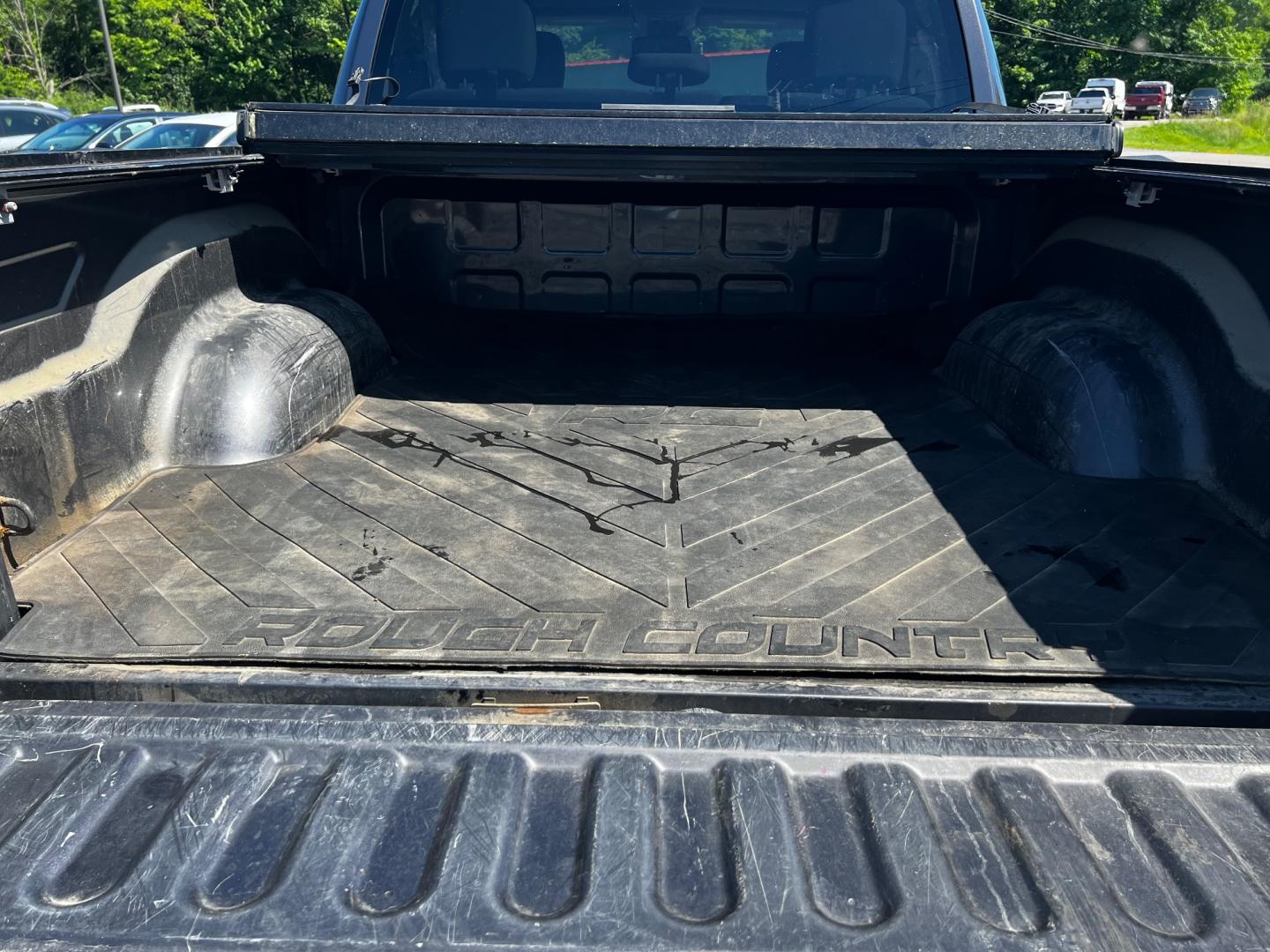 2015 Gray /Gray RAM 1500 Express Crew Cab SWB 4WD (1C6RR7KTXFS) with an 5.7L V8 OHV 16V engine, 8-Speed Automatic transmission, located at 11115 Chardon Rd. , Chardon, OH, 44024, (440) 214-9705, 41.580246, -81.241943 - Photo#16