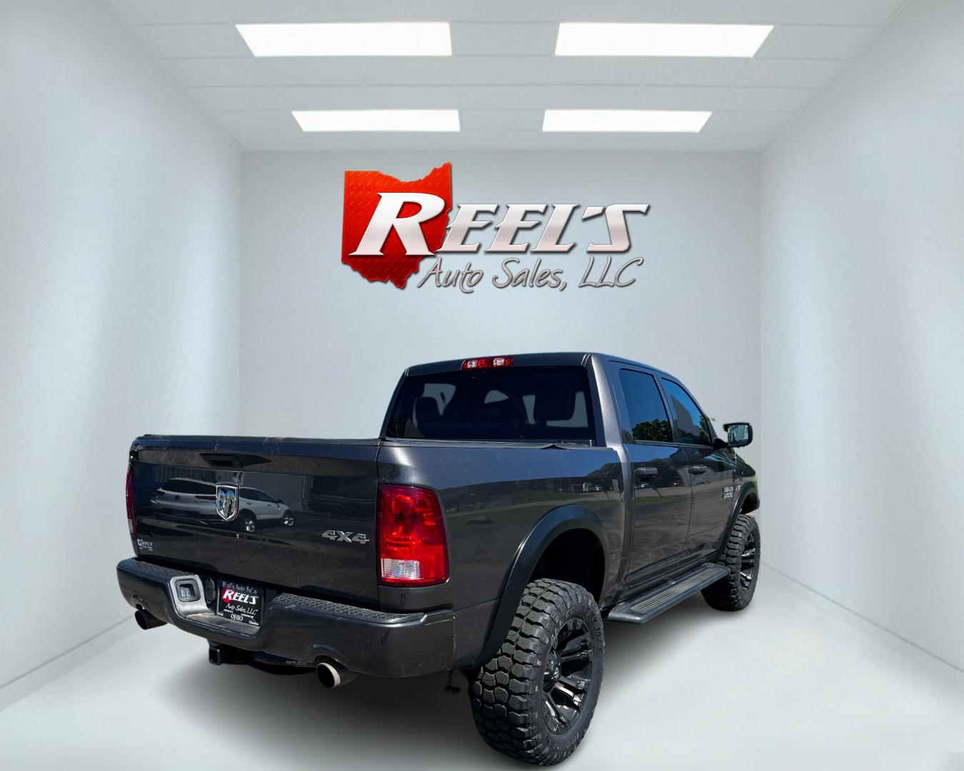 2015 Gray /Gray RAM 1500 Express Crew Cab SWB 4WD (1C6RR7KTXFS) with an 5.7L V8 OHV 16V engine, 8-Speed Automatic transmission, located at 11115 Chardon Rd. , Chardon, OH, 44024, (440) 214-9705, 41.580246, -81.241943 - Photo#5