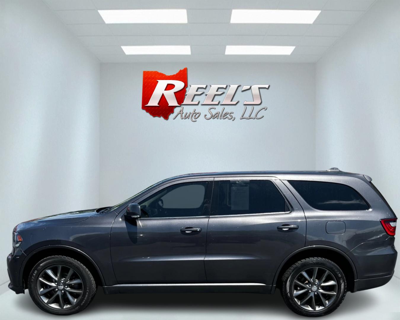 2018 Gray /Black Dodge Durango GT AWD (1C4RDJDG0JC) with an 3.6L V6 DOHC 24V engine, 8A transmission, located at 11115 Chardon Rd. , Chardon, OH, 44024, (440) 214-9705, 41.580246, -81.241943 - This 2018 Dodge Durango GT AWD features a 3.6L Pentastar V6 engine paired with an 8-speed automatic transmission, providing a towing capacity of 6,200 pounds. This model includes LED daytime running lights, dusk-sensing headlights, and a luxurious leather interior with power front seats and driver m - Photo#9