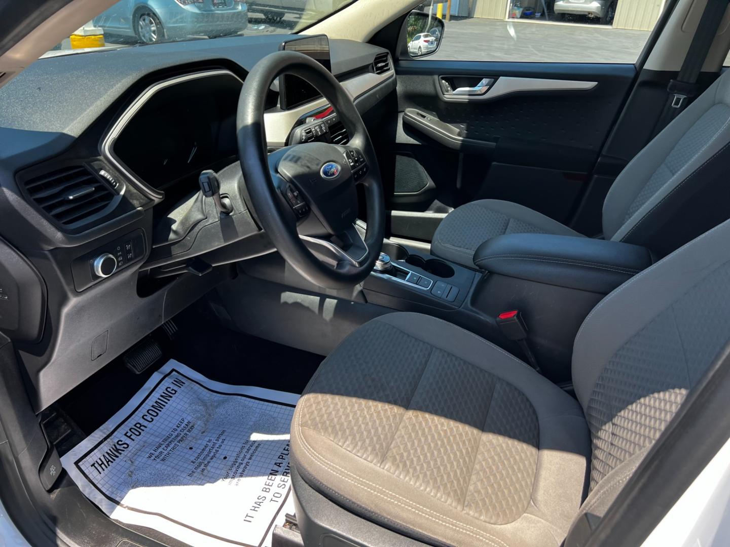 2020 White /Gray Ford Escape SE AWD (1FMCU9G62LU) with an 1.5L I3 DOHC 16V TURBO engine, 8-Speed Automatic transmission, located at 547 E. Main St., Orwell, OH, 44076, (440) 437-5893, 41.535435, -80.847855 - Photo#16