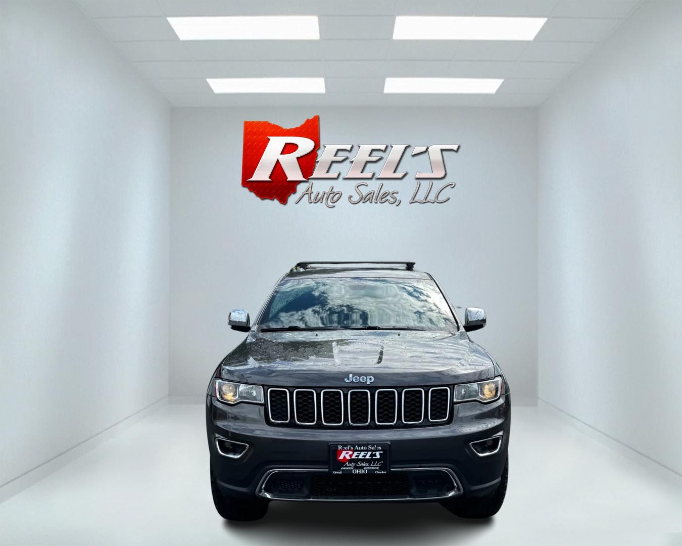 2018 Gray /Black Jeep Grand Cherokee Limited 4WD (1C4RJFBG8JC) with an 3.6L V6 DOHC 24V engine, 8A transmission, located at 11115 Chardon Rd. , Chardon, OH, 44024, (440) 214-9705, 41.580246, -81.241943 - This 2018 Jeep Grand Cherokee Limited is a premium SUV that features a 3.6L Penastar V6 engine paired with an 8-speed automatic transmission. The interior is wrapped in premium leather and includes power front seats with driver memory settings, as well as an auto-dimming rearview mirror and auto-dim - Photo#1