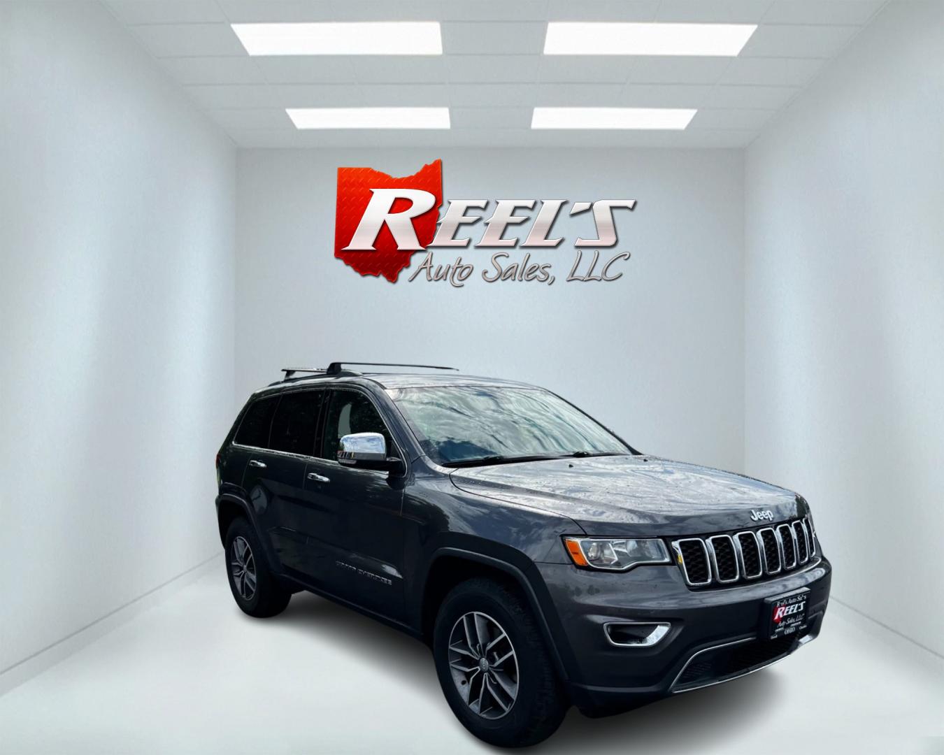 2018 Gray /Black Jeep Grand Cherokee Limited 4WD (1C4RJFBG8JC) with an 3.6L V6 DOHC 24V engine, 8A transmission, located at 11115 Chardon Rd. , Chardon, OH, 44024, (440) 214-9705, 41.580246, -81.241943 - This 2018 Jeep Grand Cherokee Limited is a premium SUV that features a 3.6L Penastar V6 engine paired with an 8-speed automatic transmission. The interior is wrapped in premium leather and includes power front seats with driver memory settings, as well as an auto-dimming rearview mirror and auto-dim - Photo#2