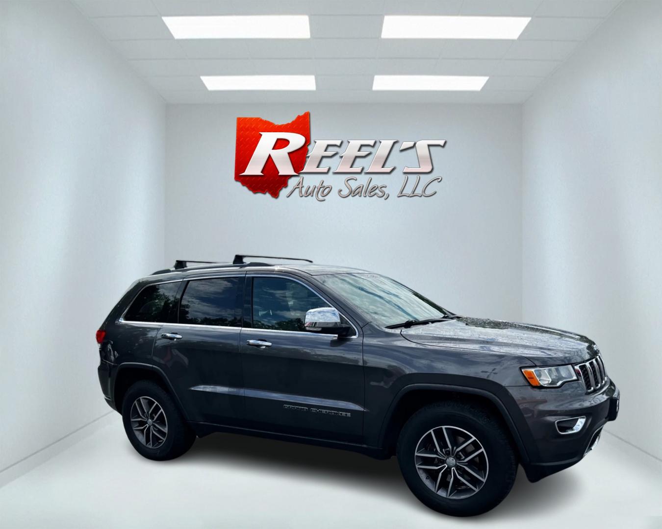 2018 Gray /Black Jeep Grand Cherokee Limited 4WD (1C4RJFBG8JC) with an 3.6L V6 DOHC 24V engine, 8A transmission, located at 11115 Chardon Rd. , Chardon, OH, 44024, (440) 214-9705, 41.580246, -81.241943 - This 2018 Jeep Grand Cherokee Limited is a premium SUV that features a 3.6L Penastar V6 engine paired with an 8-speed automatic transmission. The interior is wrapped in premium leather and includes power front seats with driver memory settings, as well as an auto-dimming rearview mirror and auto-dim - Photo#3