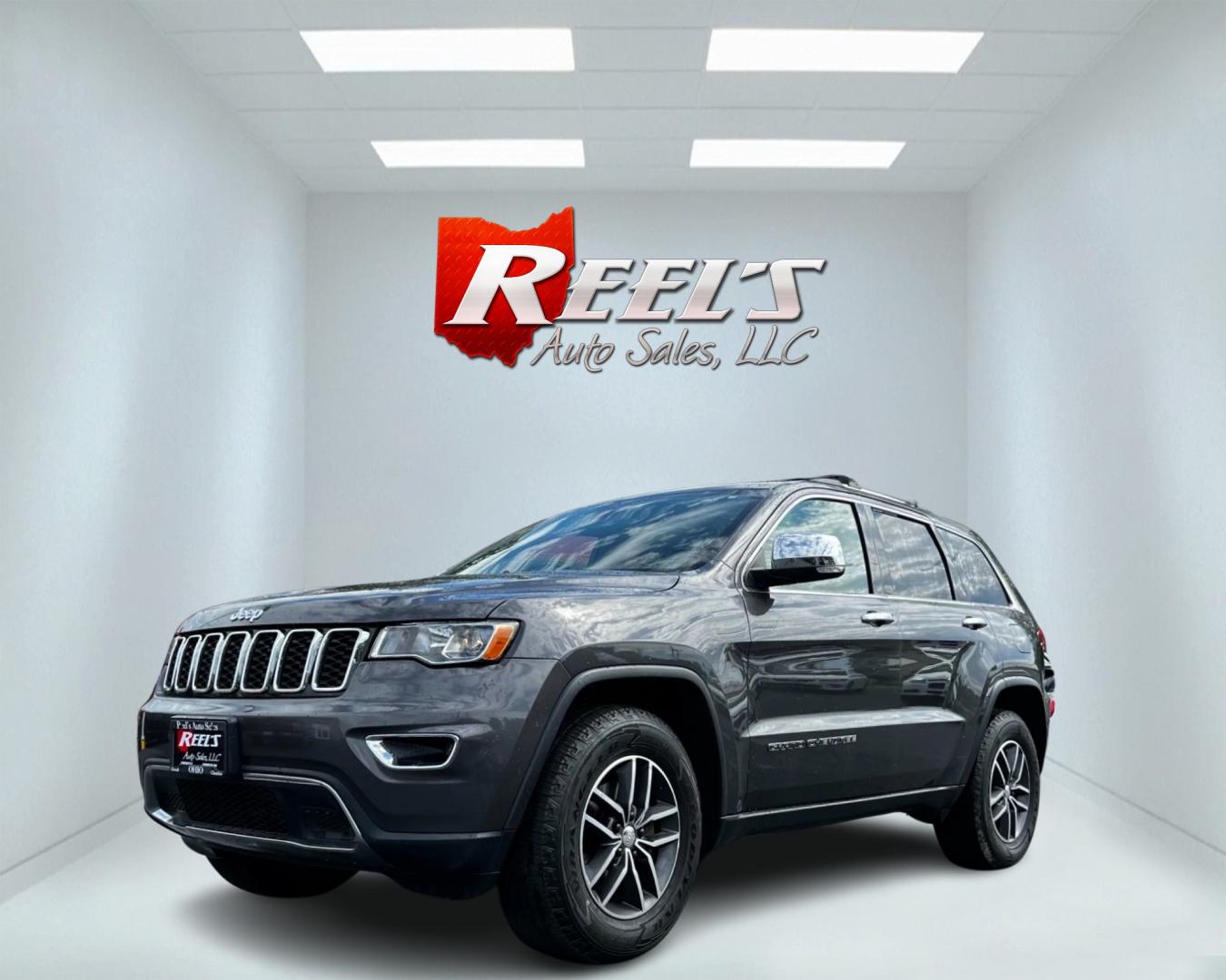 2018 Gray /Black Jeep Grand Cherokee Limited 4WD (1C4RJFBG8JC) with an 3.6L V6 DOHC 24V engine, 8A transmission, located at 547 E. Main St., Orwell, OH, 44076, (440) 437-5893, 41.535435, -80.847855 - This 2018 Jeep Grand Cherokee Limited is a premium SUV that features a 3.6L Penastar V6 engine paired with an 8-speed automatic transmission. The interior is wrapped in premium leather and includes power front seats with driver memory settings, as well as an auto-dimming rearview mirror and auto-dim - Photo#0