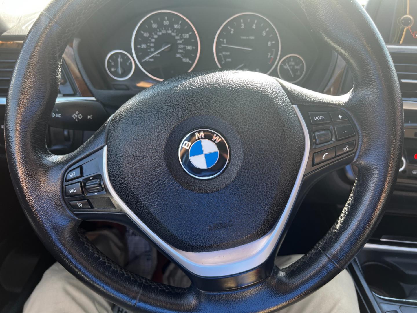 2014 Gray /Black BMW 3-Series 328i xDrive Sedan (WBA3B5C54EP) with an 2.0L I4 DOHC 16V Turbo engine, 8-Speed Automatic transmission, located at 11115 Chardon Rd. , Chardon, OH, 44024, (440) 214-9705, 41.580246, -81.241943 - This 2014 BMW 328i XDrive Sedan combines performance and luxury with its 2.0 turbocharged engine delivering 240 HP, an 8-speed automatic transmission, and all-wheel drive, achieving 0-60 mph in 5.7 seconds and 32 MPG on the highway. It offers premium features such as dusk sensing headlights, leather - Photo#23