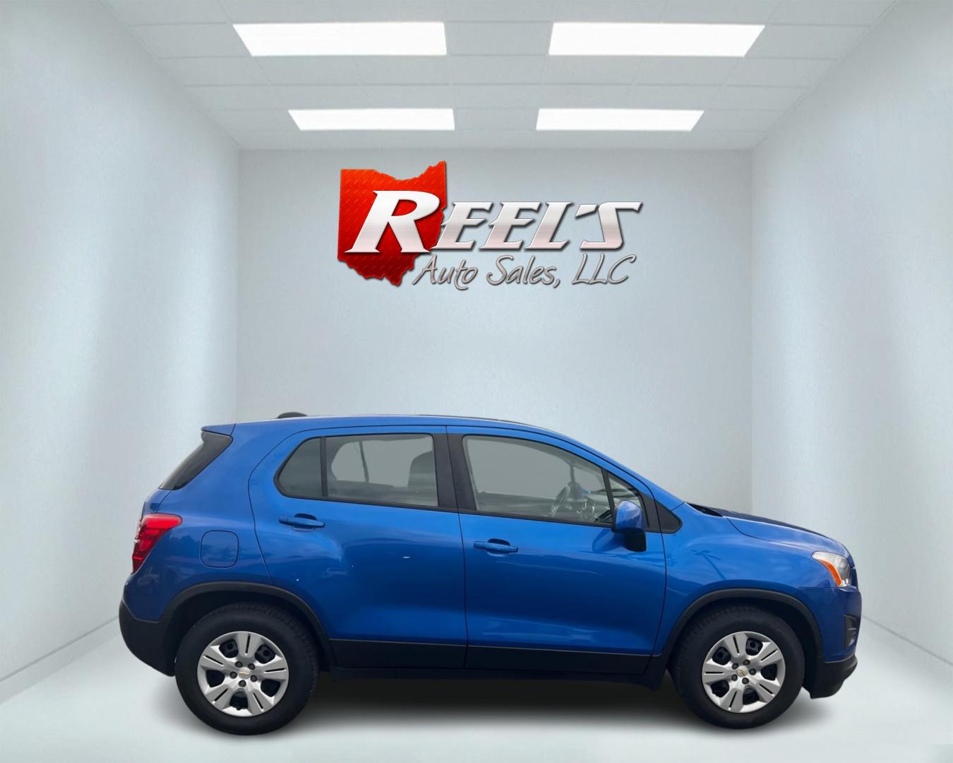 2016 Blue /Black Chevrolet Trax LS FWD (KL7CJKSB0GB) with an 1.4L I4 DOHC 16V TURBO engine, 6 Speed Automatic transmission, located at 547 E. Main St., Orwell, OH, 44076, (440) 437-5893, 41.535435, -80.847855 - Photo#4