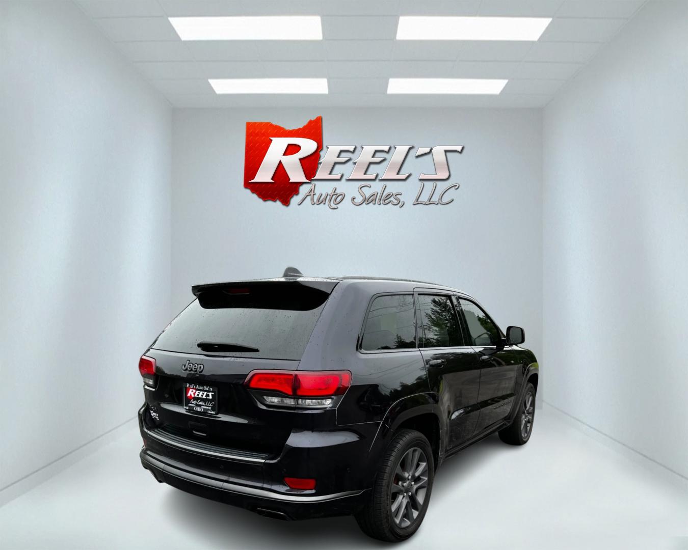 2019 Purple /Black Jeep Grand Cherokee High Altitude 4WD (1C4RJFCG6KC) with an 3.6L V6 DOHC 24V engine, 8A transmission, located at 11115 Chardon Rd. , Chardon, OH, 44024, (440) 214-9705, 41.580246, -81.241943 - This 2019 Jeep Grand Cherokee High Altitude stands out with its powerful 3.6 Pentastar V6 engine and 8-speed automatic transmission, boasting a 6,200-pound towing capacity. It features advanced lighting with LED daytime running lights, HID headlights, and LED fog lights, complemented by dusk-sensing - Photo#5