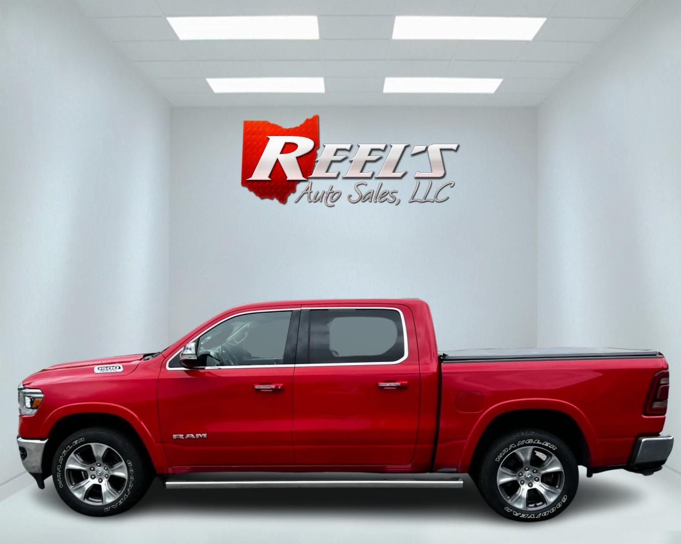 2020 Red /Black RAM 1500 Laramie Crew Cab SWB 4WD (1C6SRFJT0LN) with an 5.7L V8 OHV 16V engine, 8A transmission, located at 547 E. Main St., Orwell, OH, 44076, (440) 437-5893, 41.535435, -80.847855 - This 2020 Ram 1500 Laramie Crew Cab 4WD is equipped with a powerful 5.7 HEMI eTorque engine and an 8-speed automatic transmission, featuring 3.21 gearing and an impressive 8,120-pound towing capacity. Its exterior lighting is fully LED with auto high beams, ensuring excellent visibility. The truck i - Photo#8