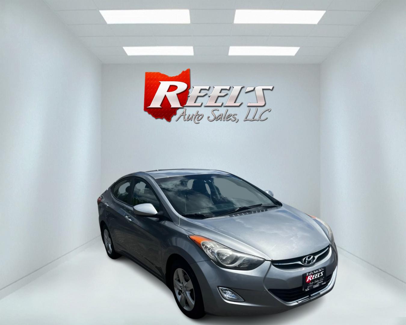 2013 Silver /Gray Hyundai Elantra GLS A/T (KMHDH4AE6DU) with an 1.8L I4 DOHC 16V engine, 6-Speed Automatic transmission, located at 11115 Chardon Rd. , Chardon, OH, 44024, (440) 214-9705, 41.580246, -81.241943 - This 2013 Hyundai Elantra GLS is an economical and reliable compact sedan powered by a 1.8 I4 engine and a 6-speed automatic transmission, achieving an impressive 38 MPG on the highway. It offers a comfortable and convenient driving experience with features like heated seats, a USB audio input for e - Photo#2