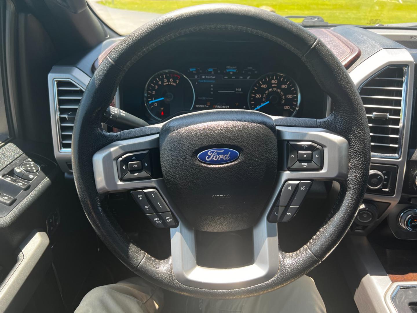 2016 Black /Brown Ford F-150 Platinum 701A SuperCrew 6.5-ft. Bed 4WD (1FTFW1EG4GF) with an 3.5 V6 TWIN TURBO engine, 6 Speed Auto transmission, located at 11115 Chardon Rd. , Chardon, OH, 44024, (440) 214-9705, 41.580246, -81.241943 - This 2016 Ford F-150 Platinum Crew Cab is a highly versatile and luxurious truck, equipped with a 3.5L Twin Turbo EcoBoost engine, a 6-speed automatic transmission, and featuring Tow Haul Mode and Sport Mode. It offers various high-end amenities such as a power panoramic moonroof, heated and cooled - Photo#32