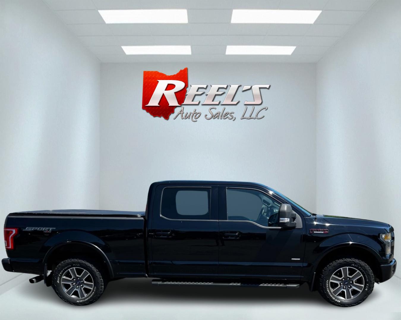 2016 Black /Black Ford F-150 XLT 301A SuperCrew 6.5-ft. Bed 4WD (1FTFW1EG3GF) with an 3.5 V6 TWIN TURBO engine, 6 Speed Auto transmission, located at 11115 Chardon Rd. , Chardon, OH, 44024, (440) 214-9705, 41.580246, -81.241943 - This 2016 Ford F-150 XLT Crew Cab offers a blend of performance and utility with its 3.5L Twin Turbo EcoBoost engine, 6-speed automatic transmission, and 4WD capability. It features the XLT Special Edition Package and Max Trailer Tow Package, enabling an impressive 11,600-pound towing capacity. Insi - Photo#4