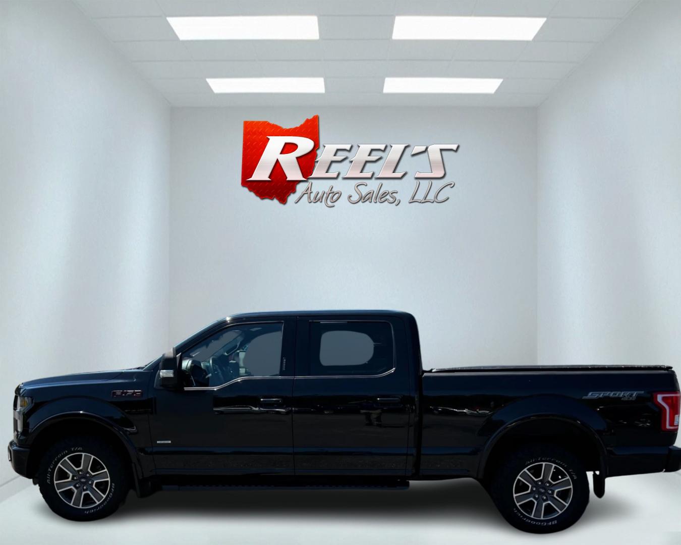 2016 Black /Black Ford F-150 XLT 301A SuperCrew 6.5-ft. Bed 4WD (1FTFW1EG3GF) with an 3.5 V6 TWIN TURBO engine, 6 Speed Auto transmission, located at 11115 Chardon Rd. , Chardon, OH, 44024, (440) 214-9705, 41.580246, -81.241943 - This 2016 Ford F-150 XLT Crew Cab offers a blend of performance and utility with its 3.5L Twin Turbo EcoBoost engine, 6-speed automatic transmission, and 4WD capability. It features the XLT Special Edition Package and Max Trailer Tow Package, enabling an impressive 11,600-pound towing capacity. Insi - Photo#9