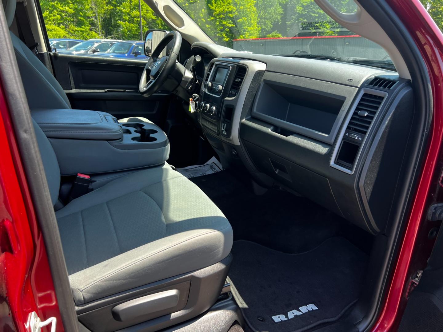 2015 Red /Black RAM 3500 Tradesman Crew Cab 4WD (3C63R3CJ1FG) with an 6.4L V8 OHV engine, 6-Speed Automatic transmission, located at 11115 Chardon Rd. , Chardon, OH, 44024, (440) 214-9705, 41.580246, -81.241943 - This 2015 Ram 3500 Tradesman Crew Cab is a robust and capable truck powered by a 6.4 HEMI V8 engine paired with a 6-speed automatic 66RFE transmission. It features 3.73 gearing, providing a substantial towing capacity of 12,640 pounds and a payload capacity of 3,901 pounds, making it ideal for heavy - Photo#40