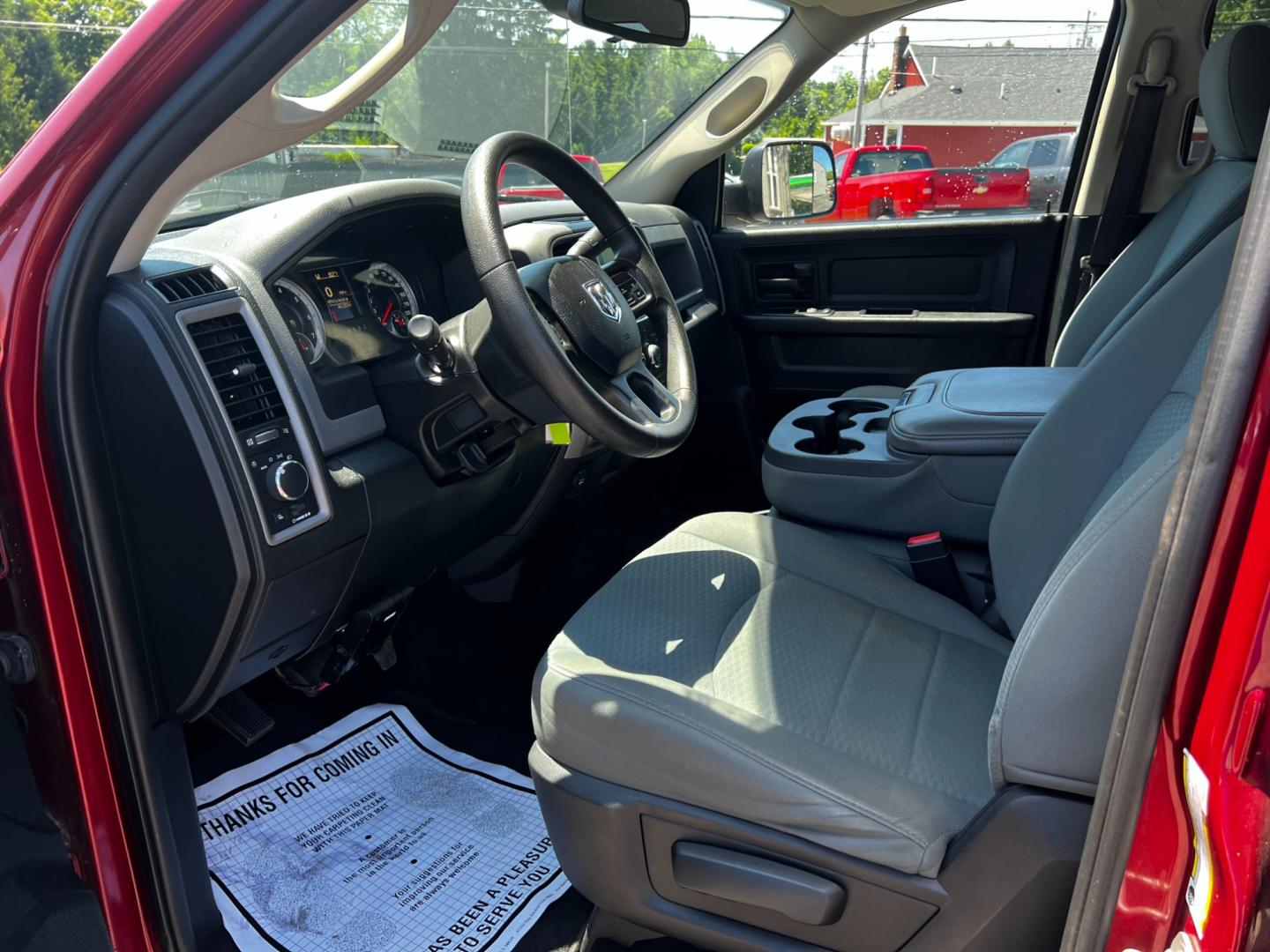 2015 Red /Black RAM 3500 Tradesman Crew Cab 4WD (3C63R3CJ1FG) with an 6.4L V8 OHV engine, 6-Speed Automatic transmission, located at 11115 Chardon Rd. , Chardon, OH, 44024, (440) 214-9705, 41.580246, -81.241943 - This 2015 Ram 3500 Tradesman Crew Cab is a robust and capable truck powered by a 6.4 HEMI V8 engine paired with a 6-speed automatic 66RFE transmission. It features 3.73 gearing, providing a substantial towing capacity of 12,640 pounds and a payload capacity of 3,901 pounds, making it ideal for heavy - Photo#18