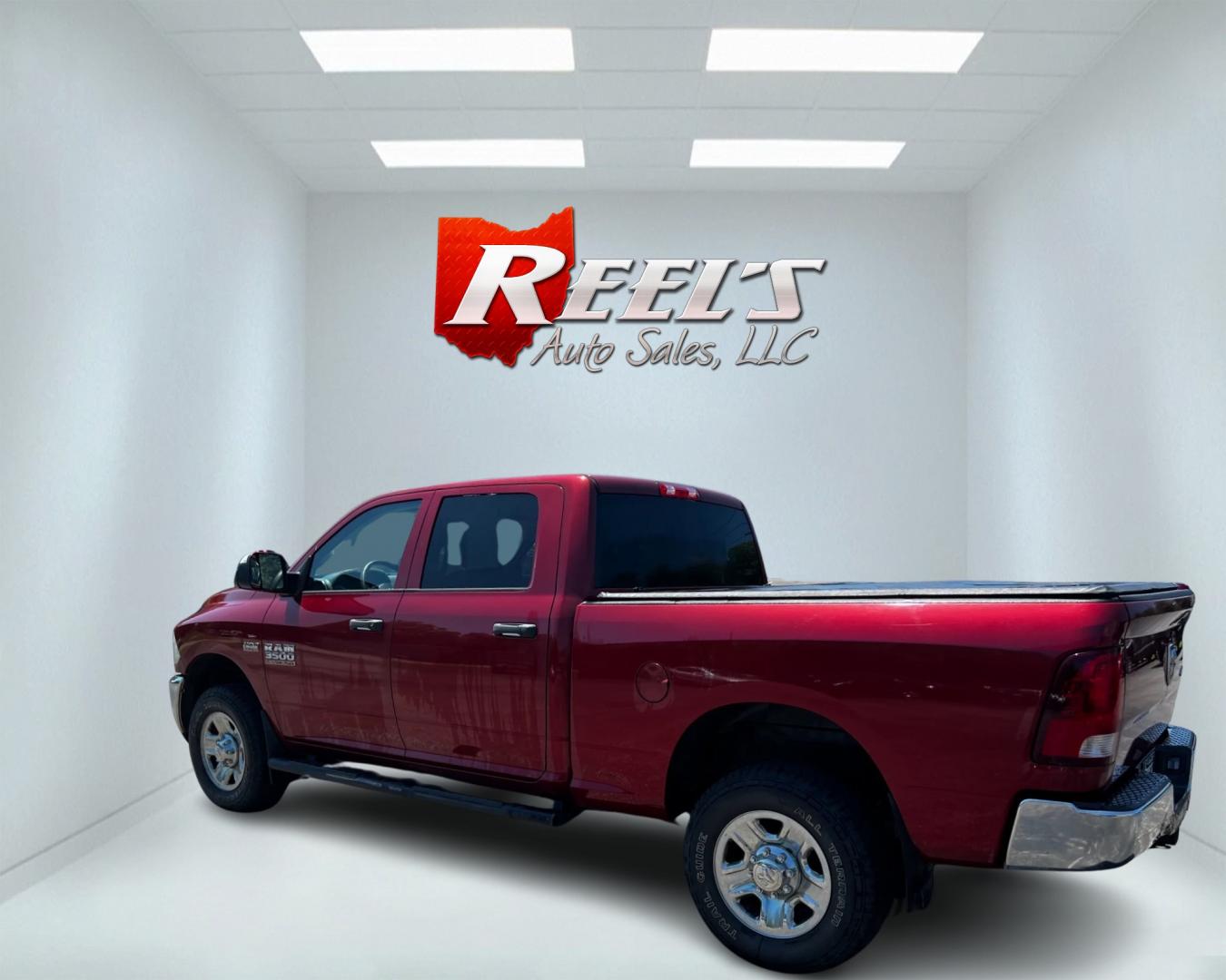 2015 Red /Black RAM 3500 Tradesman Crew Cab 4WD (3C63R3CJ1FG) with an 6.4L V8 OHV engine, 6-Speed Automatic transmission, located at 11115 Chardon Rd. , Chardon, OH, 44024, (440) 214-9705, 41.580246, -81.241943 - This 2015 Ram 3500 Tradesman Crew Cab is a robust and capable truck powered by a 6.4 HEMI V8 engine paired with a 6-speed automatic 66RFE transmission. It features 3.73 gearing, providing a substantial towing capacity of 12,640 pounds and a payload capacity of 3,901 pounds, making it ideal for heavy - Photo#7