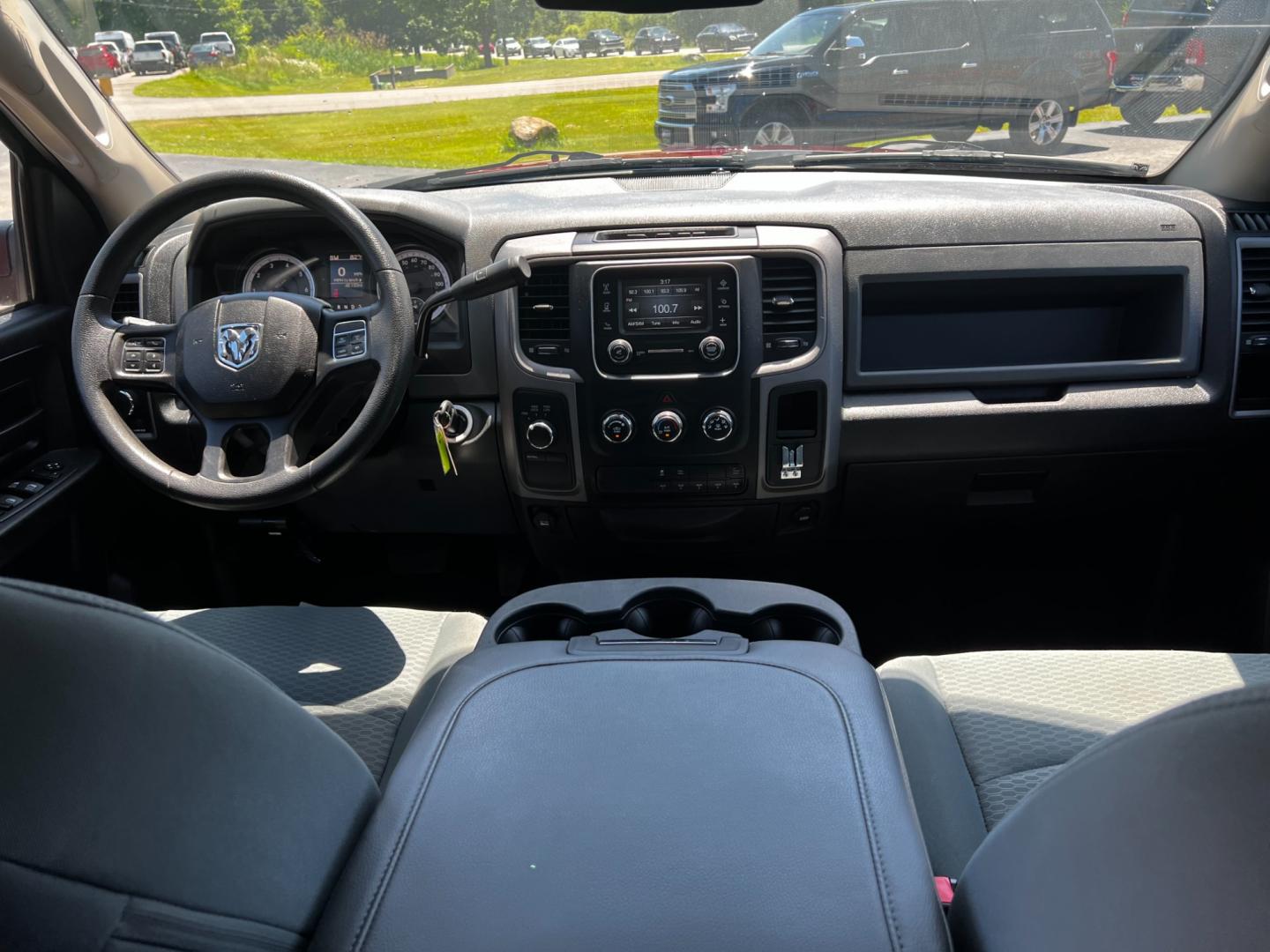 2015 Red /Black RAM 3500 Tradesman Crew Cab 4WD (3C63R3CJ1FG) with an 6.4L V8 OHV engine, 6-Speed Automatic transmission, located at 11115 Chardon Rd. , Chardon, OH, 44024, (440) 214-9705, 41.580246, -81.241943 - This 2015 Ram 3500 Tradesman Crew Cab is a robust and capable truck powered by a 6.4 HEMI V8 engine paired with a 6-speed automatic 66RFE transmission. It features 3.73 gearing, providing a substantial towing capacity of 12,640 pounds and a payload capacity of 3,901 pounds, making it ideal for heavy - Photo#37