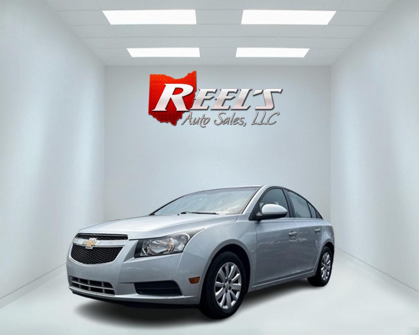 2011 Silver /Black Chevrolet Cruze 1LT (1G1PF5S90B7) with an 1.4L I4 DOHC 16V TURBO engine, 6-Speed Automatic transmission, located at 11115 Chardon Rd. , Chardon, OH, 44024, (440) 214-9705, 41.580246, -81.241943 - This 2011 Chevrolet Cruze 1LT Auto features a 1.4 Turbocharged ECOTEC engine paired with a 6-speed automatic transmission, delivering a fuel-efficient performance with 34 MPG on the highway. Notable amenities include a 6-way power driver's seat, remote start, daytime running lights, dusk-sensing hea - Photo#0