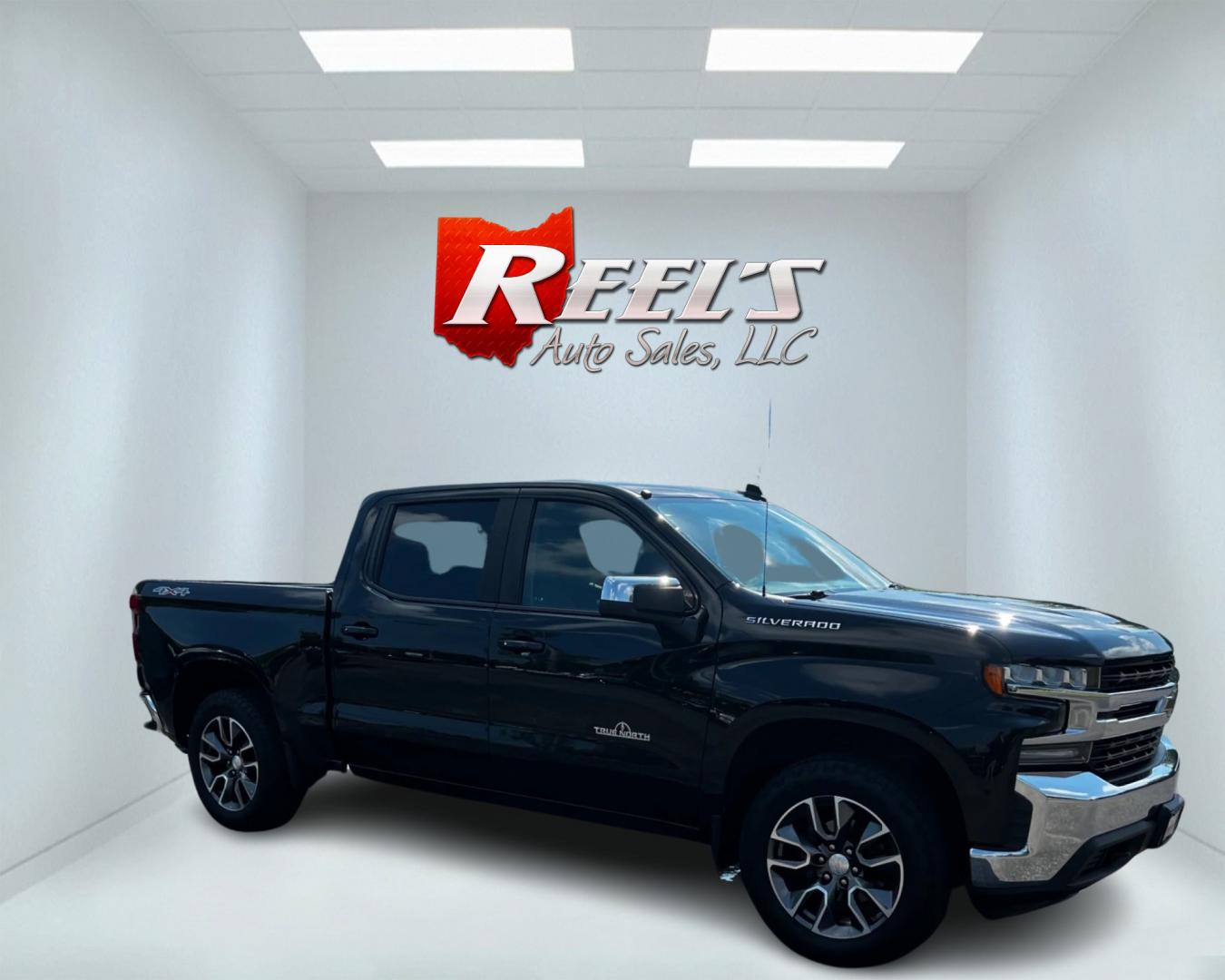 2019 Black /Black Chevrolet Silverado 1500 LT Crew Cab 4WD (1GCUYDEDXKZ) with an 5.3L V8 OHV 16V engine, 8-Speed Automatic transmission, located at 11115 Chardon Rd. , Chardon, OH, 44024, (440) 214-9705, 41.580246, -81.241943 - This 2019 Chevrolet Silverado 1500 LT Crew Cab is equipped with a powerful 5.3L Vortec V8 engine paired with an 8-speed automatic transmission, and features True North Edition styling, LED daytime running lights, and dusk-sensing headlights. Inside, it has a dual-zone automatic climate control, powe - Photo#3