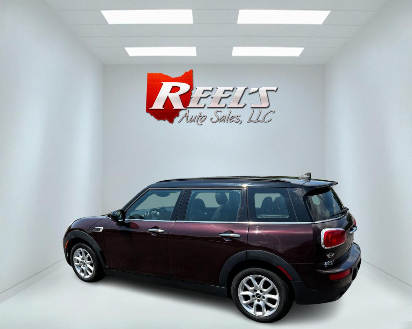 2016 Burgundy /Black Mini Clubman Base (WMWLN5C56G2) with an 1.5L I3 DOHC 16V TURBO engine, 6 Speed Manual transmission, located at 11115 Chardon Rd. , Chardon, OH, 44024, (440) 214-9705, 41.580246, -81.241943 - This 2016 Mini Clubman features a peppy 1.5L I3 turbocharged engine with 136 HP, paired with a 6-speed manual transmission to deliver a spirited driving experience. This stylish vehicle is equipped with practical amenities such as daytime running lights, dusk-sensing headlights, auto-dimming rearvie - Photo#8