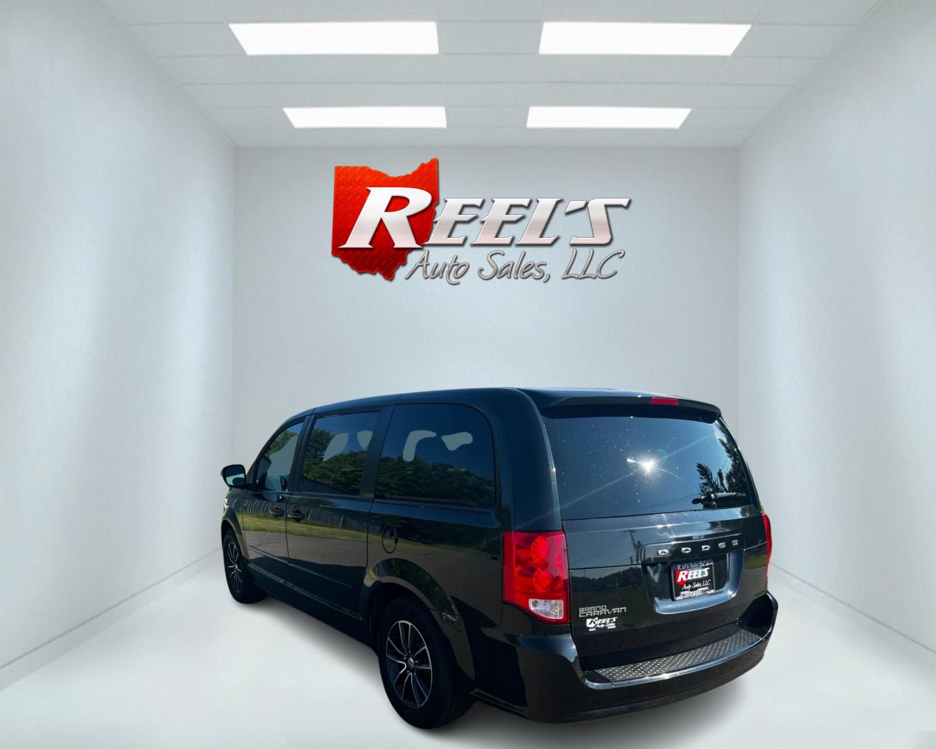 2017 Black /Black Dodge Grand Caravan SE Plus (2C4RDGBG0HR) with an 3.6L V6 DOHC 24V FFV engine, 6A transmission, located at 547 E. Main St., Orwell, OH, 44076, (440) 437-5893, 41.535435, -80.847855 - This 2017 Dodge Grand Caravan SE Plus is a practical and versatile minivan powered by a 3.6L Pentastar V6 engine paired with a 6-speed automatic transmission, ensuring reliable performance. It features daytime running lights and a backup camera for enhanced safety. The interior offers comfort and co - Photo#7