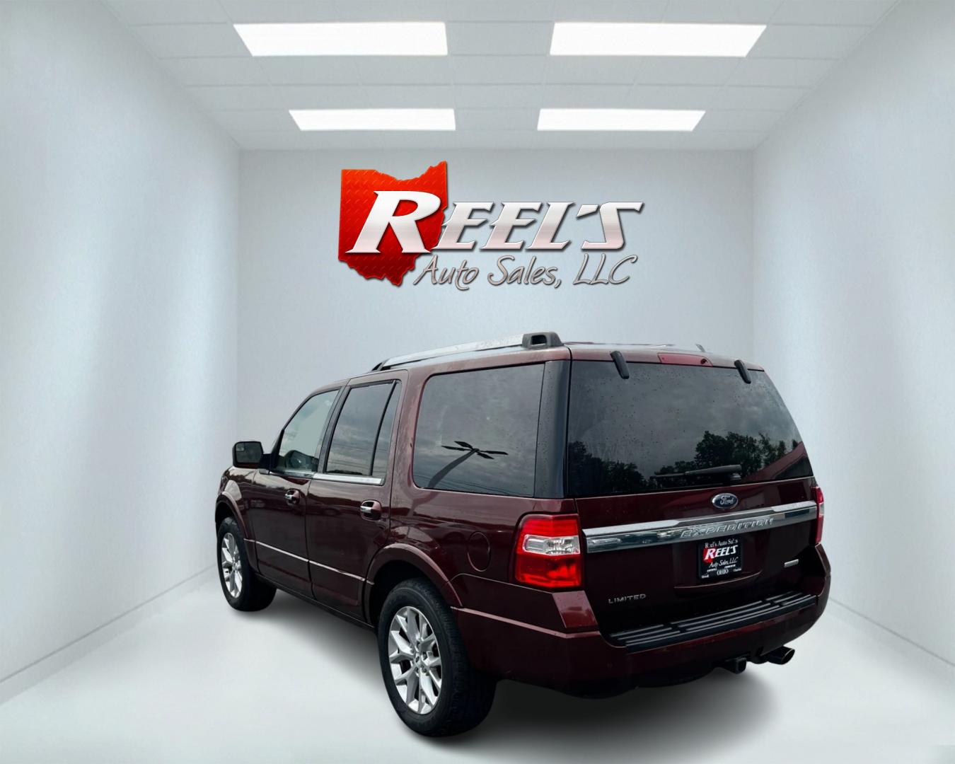 2017 Red /Tan Ford Expedition Limited 4WD (1FMJU2AT8HE) with an 3.5L V6 DOHC 24V TWIN TURBO engine, 6-Speed Automatic transmission, located at 547 E. Main St., Orwell, OH, 44076, (440) 437-5893, 41.535435, -80.847855 - This 2017 Ford Expedition Limited 4WD is a well-appointed full-size SUV that combines power, luxury, and versatility. It's equipped with a robust 3.5-liter twin-turbo EcoBoost engine paired with a 6-speed automatic transmission, offering impressive performance and a substantial 9,200-pound towing ca - Photo#7