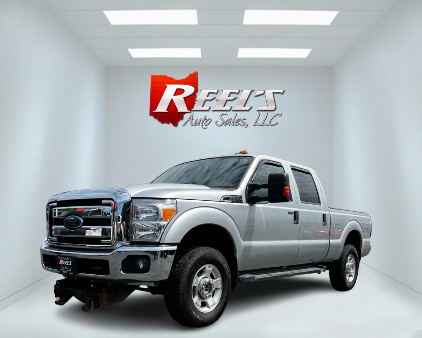 2016 Silver /Gray Ford F-250 SD XLT Crew Cab 4WD (1FT7W2B67GE) with an 6.2L V8 OHV 16V engine, 6-Speed Automatic transmission, located at 547 E. Main St., Orwell, OH, 44076, (440) 437-5893, 41.535435, -80.847855 - Photo#0